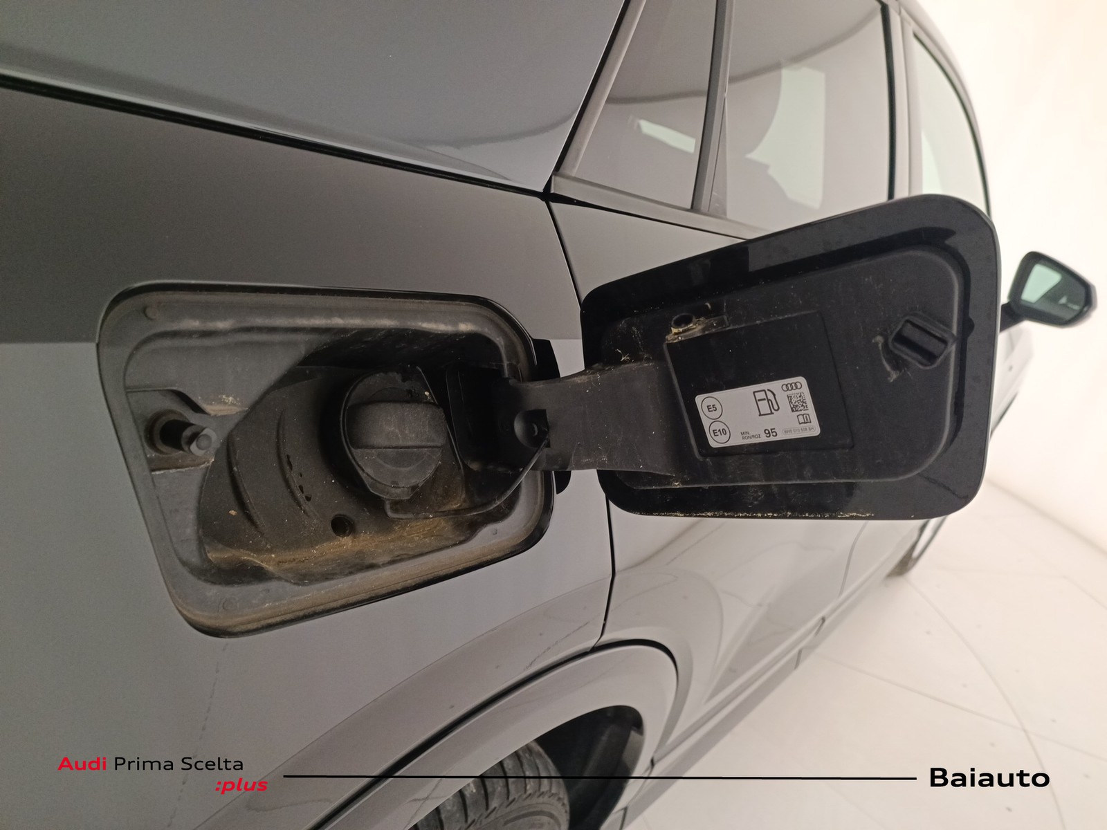 33 - Audi Q2 35 1.5 tfsi s line edition s tronic