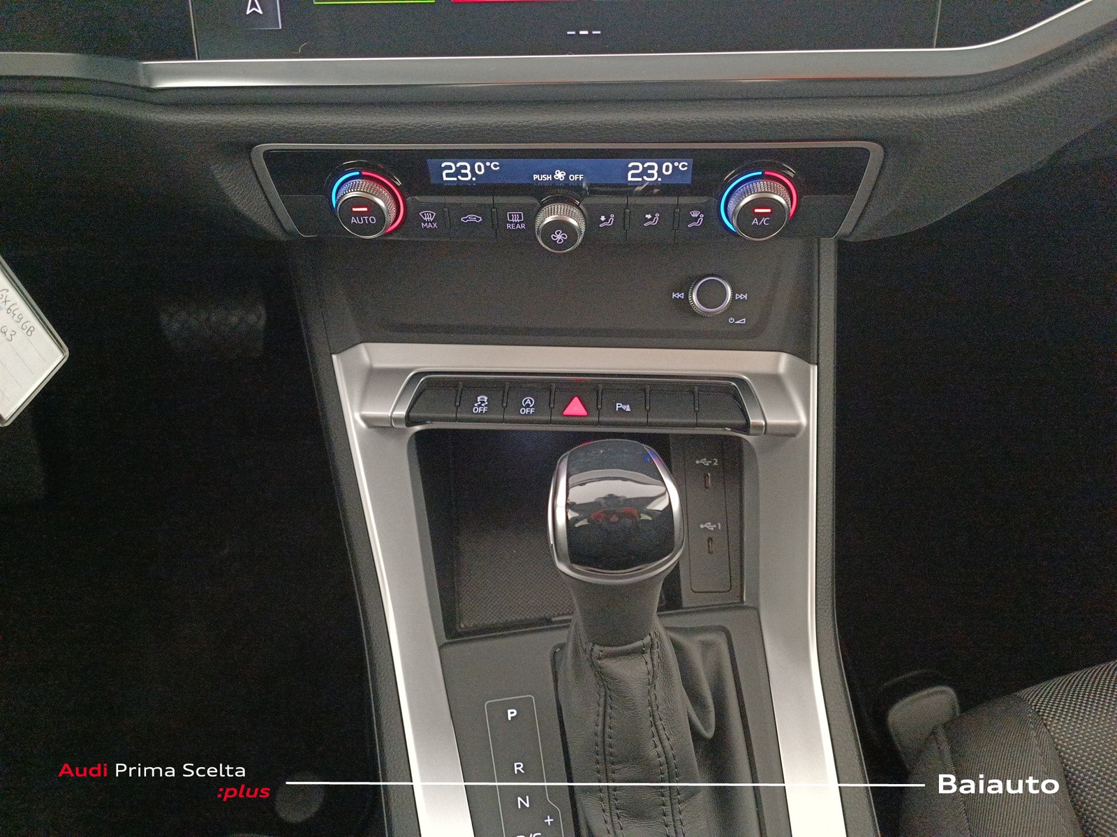 12 - Audi Q3 35 2.0 tdi business advanced s tronic