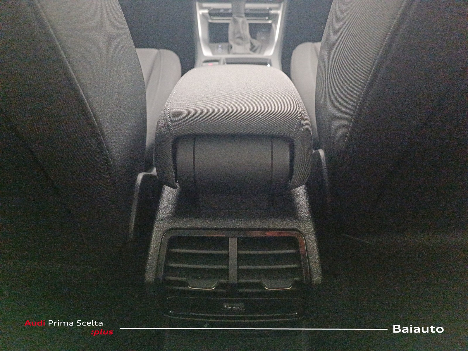 14 - Audi Q3 35 2.0 tdi business advanced s tronic