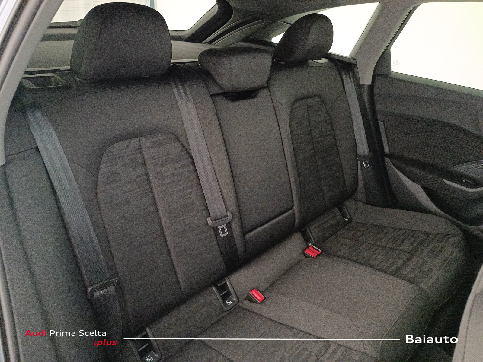 20 - Audi A5 avant 2.0 tdi mhev+ 204cv business advanced