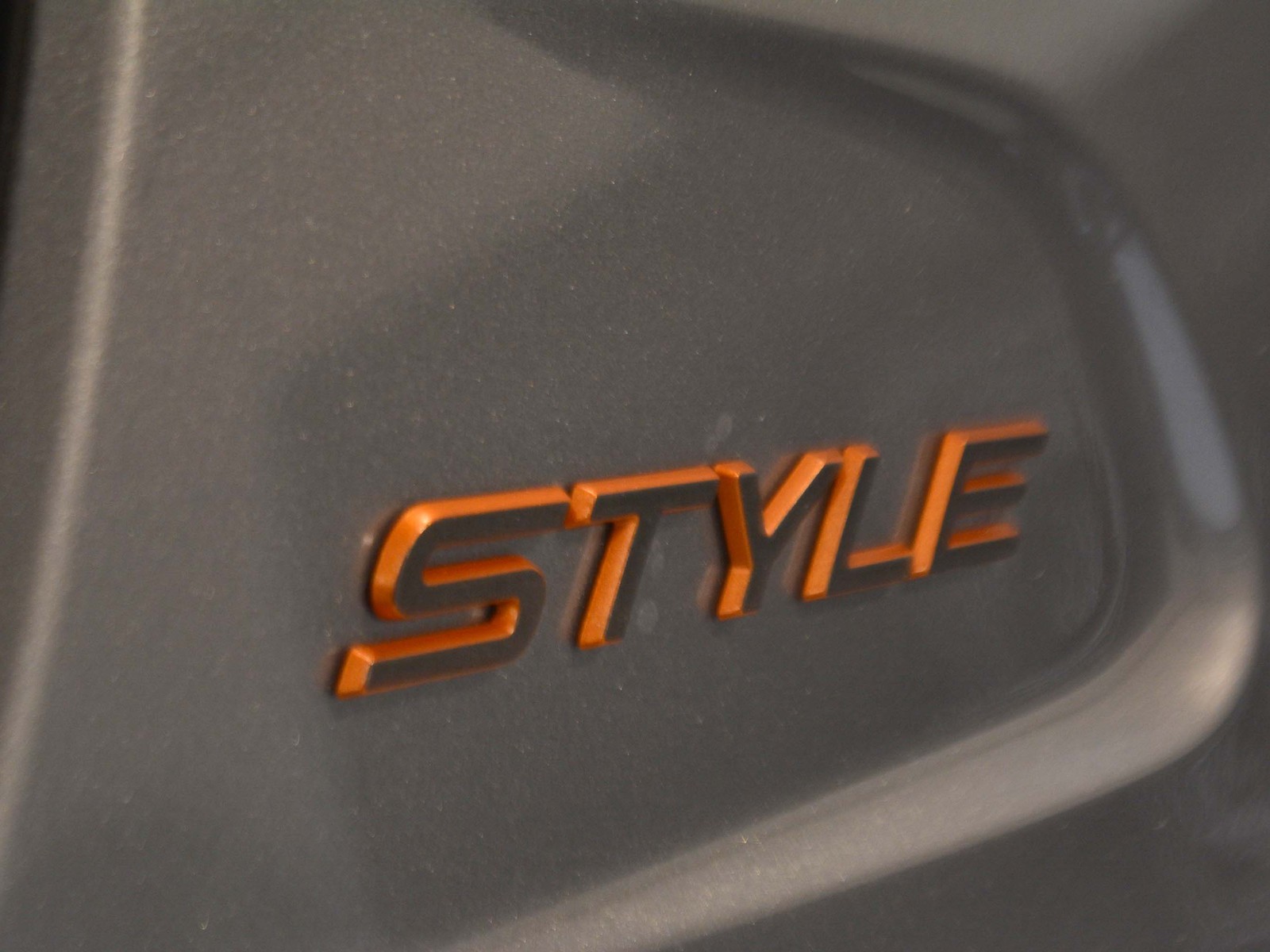 24 - Peugeot 208 1.2 puretech 100cv style s&s