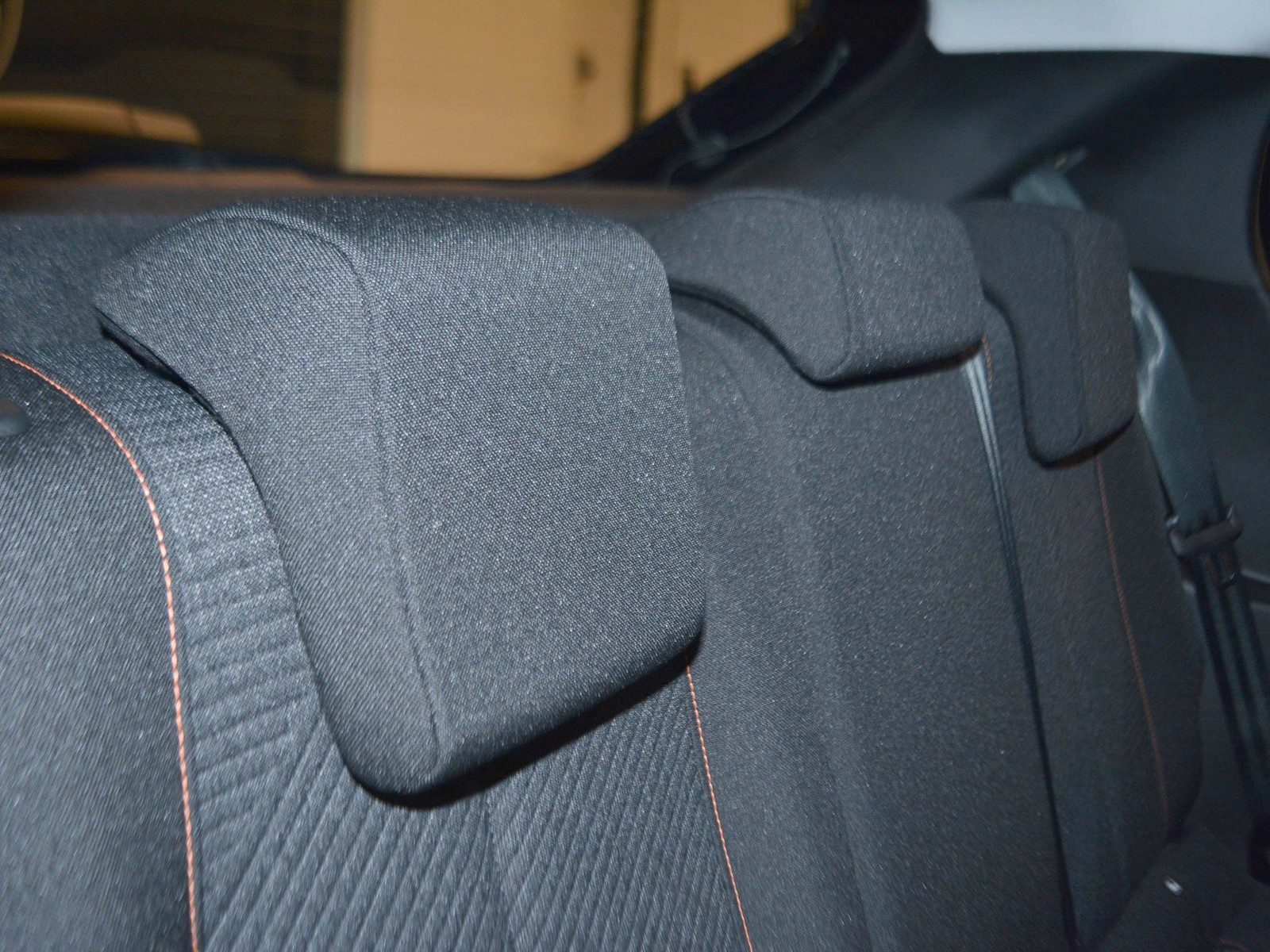 6 - Peugeot 208 1.2 puretech 100cv style s&s