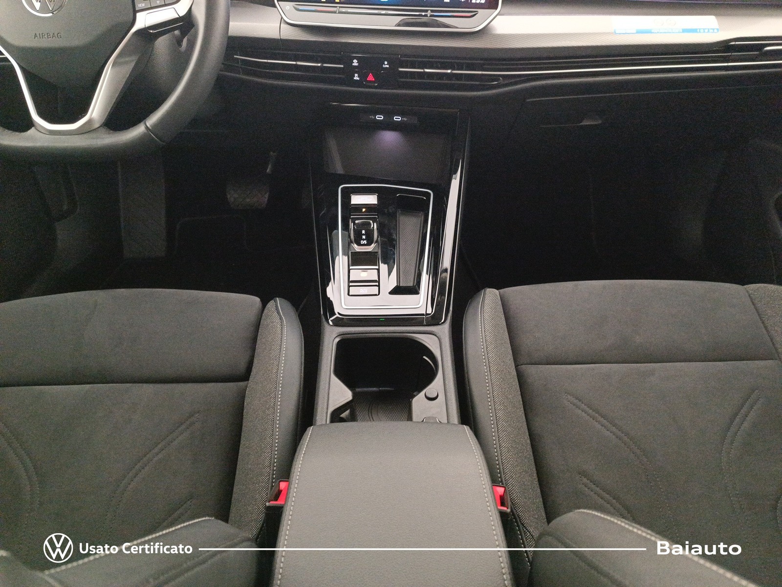 14 - Volkswagen Golf 2.0 tdi scr 115cv life