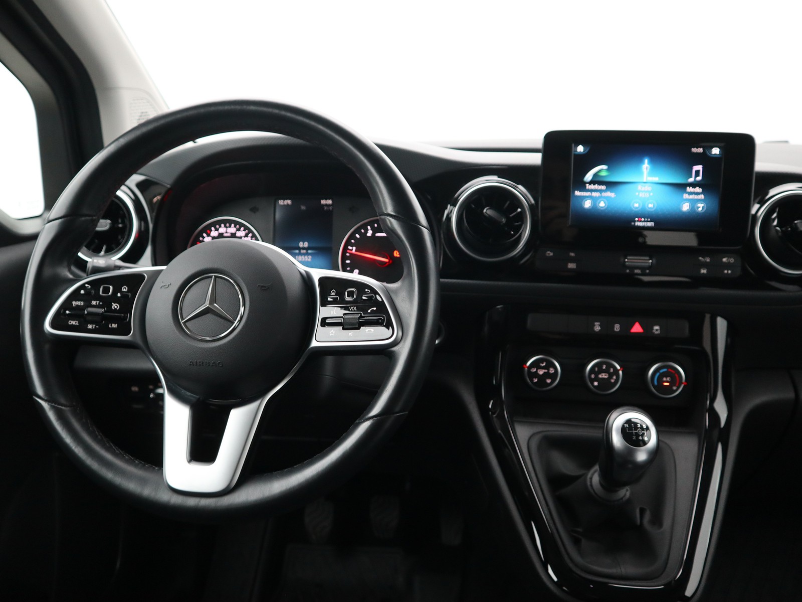 12 - Mercedes Vans Classe T long 180 d sport