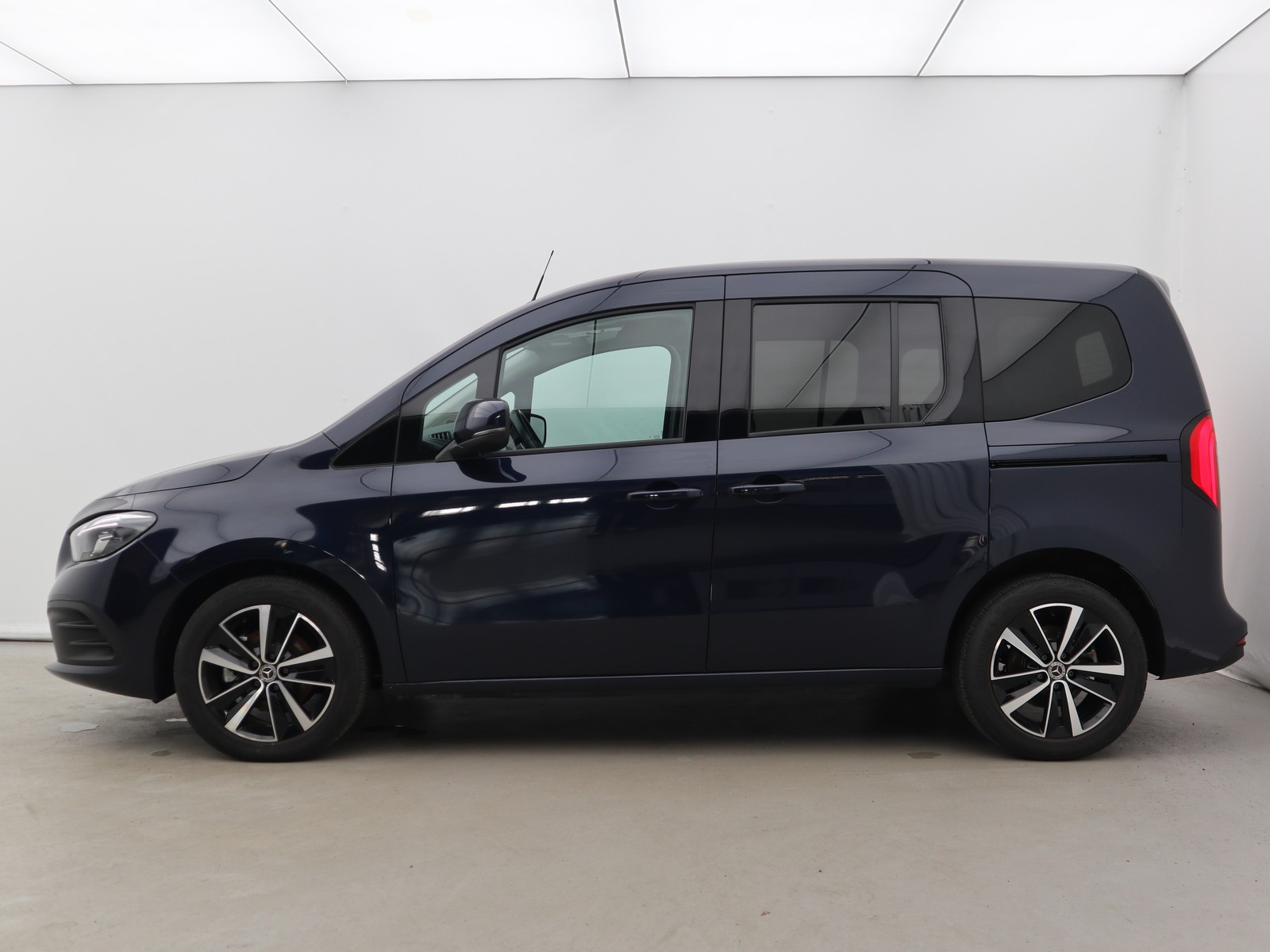 3 - Mercedes Vans Classe T long 180 d sport