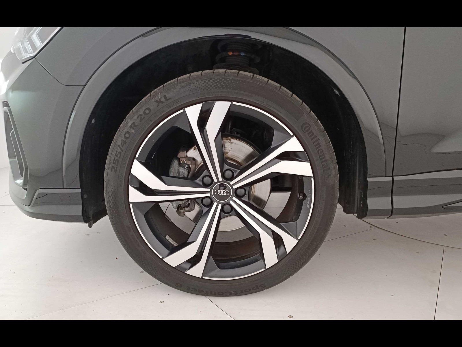 11 - Audi Q3 35 2.0 tdi s line edition s tronic