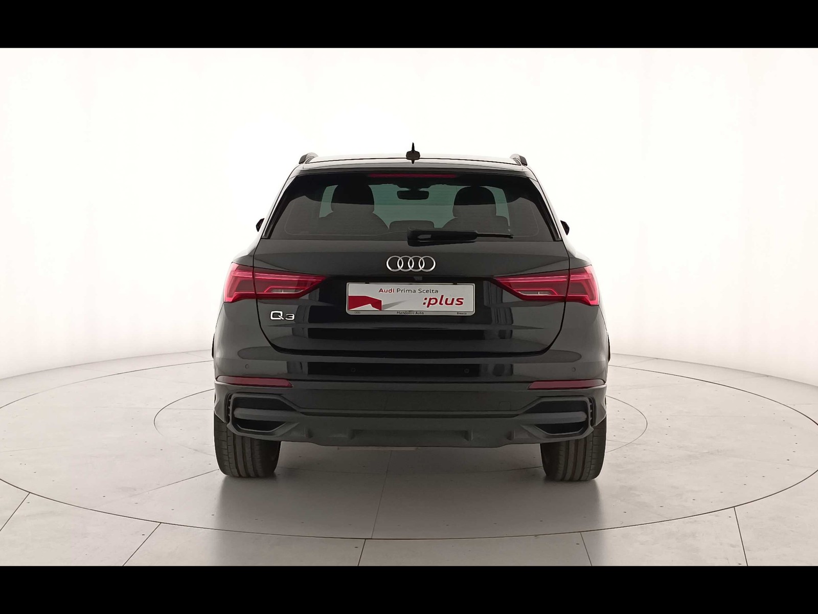 15 - Audi Q3 35 2.0 tdi s line edition s tronic