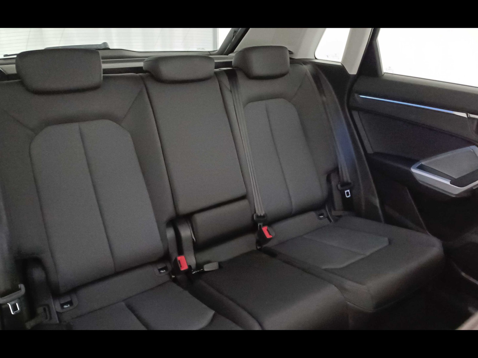 35 - Audi Q3 35 2.0 tdi s line edition s tronic