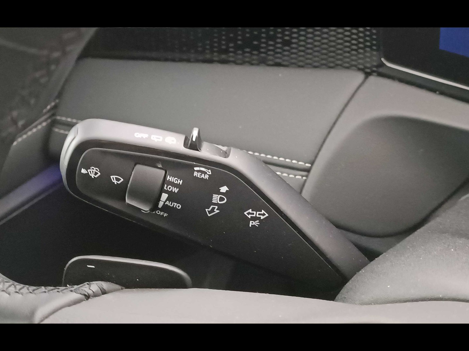 27 - Volkswagen Tiguan 2.0 tdi scr 150cv life dsg