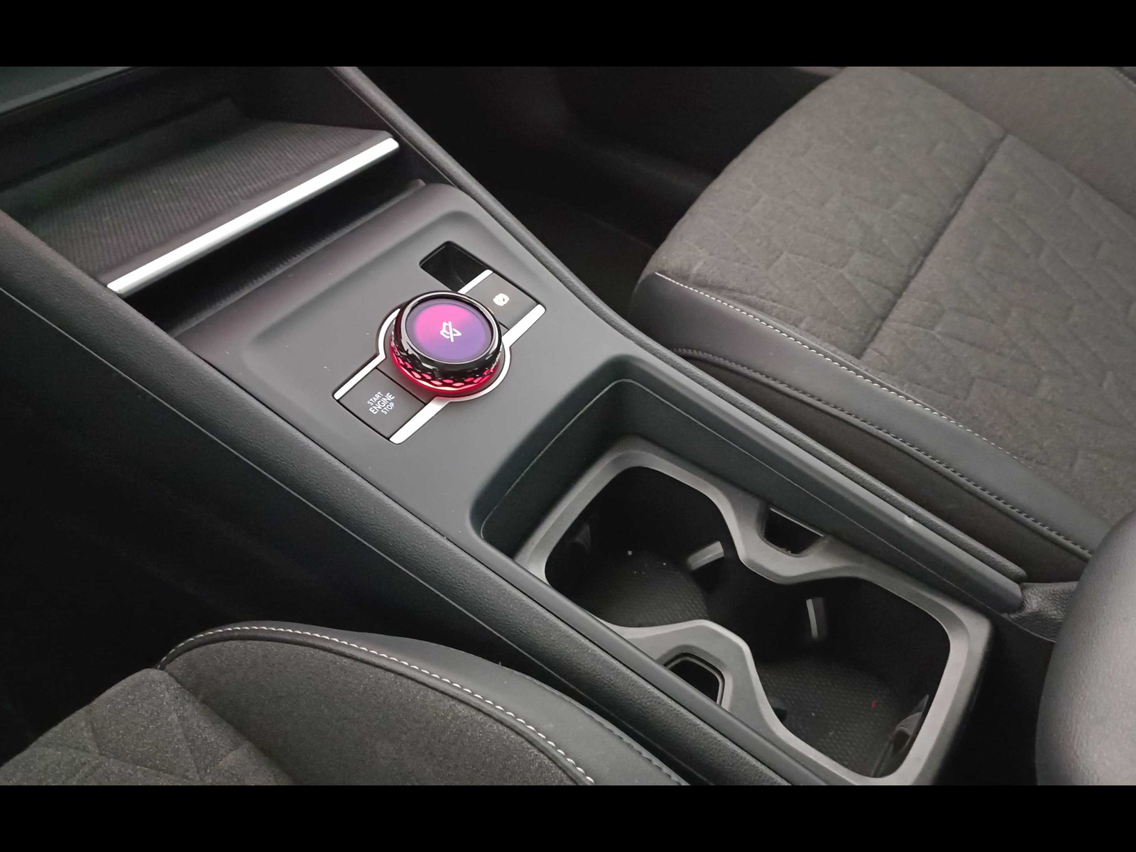 32 - Volkswagen Tiguan 2.0 tdi scr 150cv life dsg