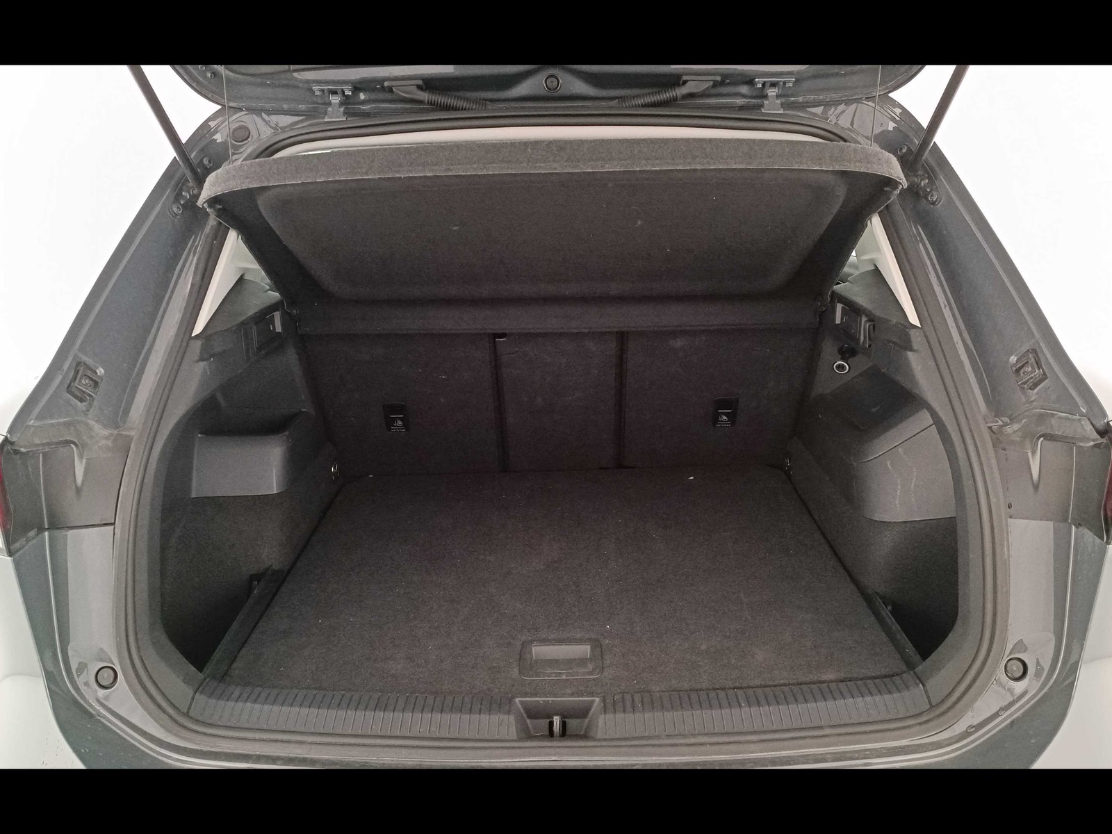 10 - Volkswagen Tiguan 2.0 tdi scr 150cv life dsg