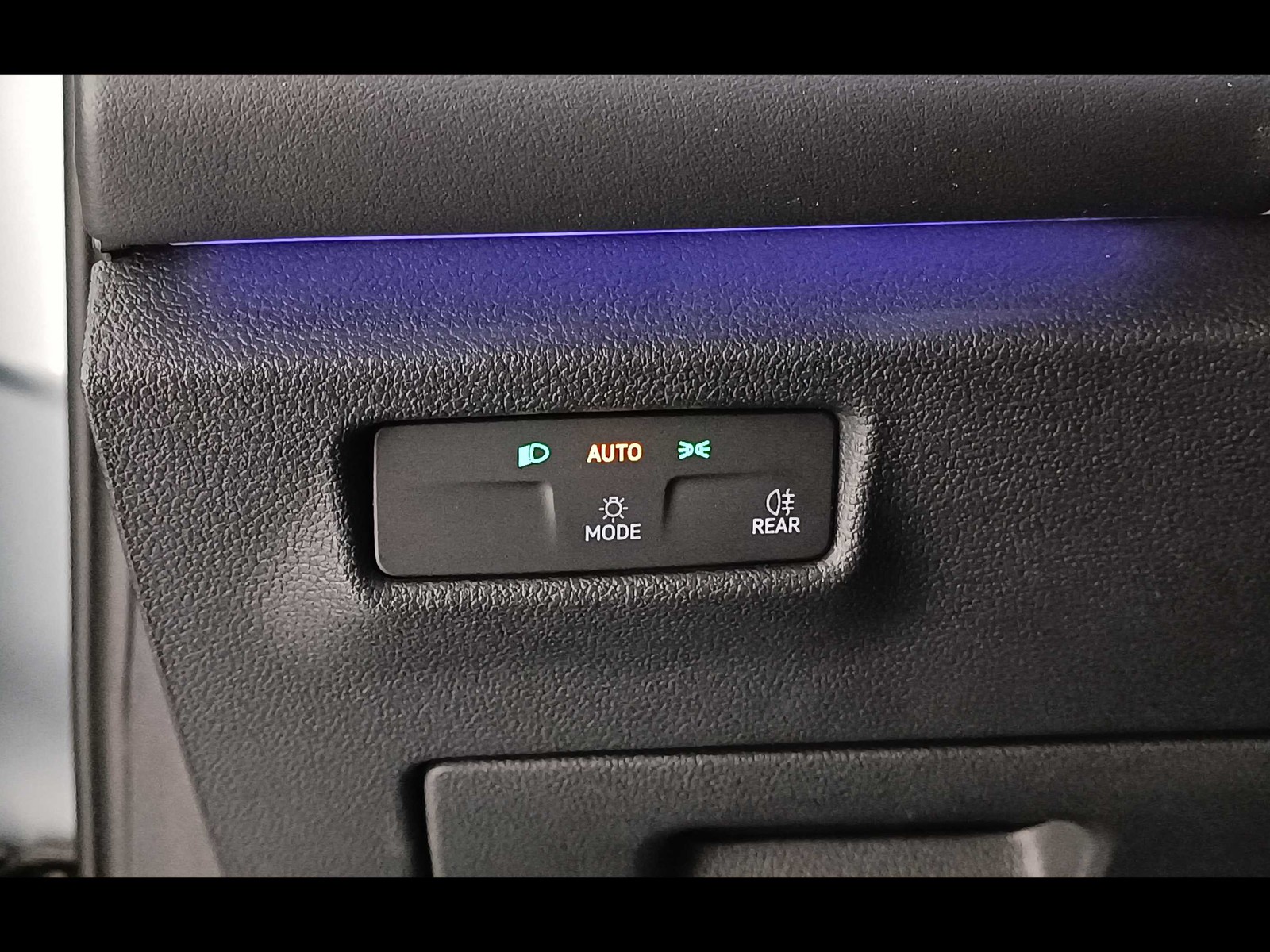 28 - Volkswagen Tiguan 2.0 tdi scr 150cv life dsg