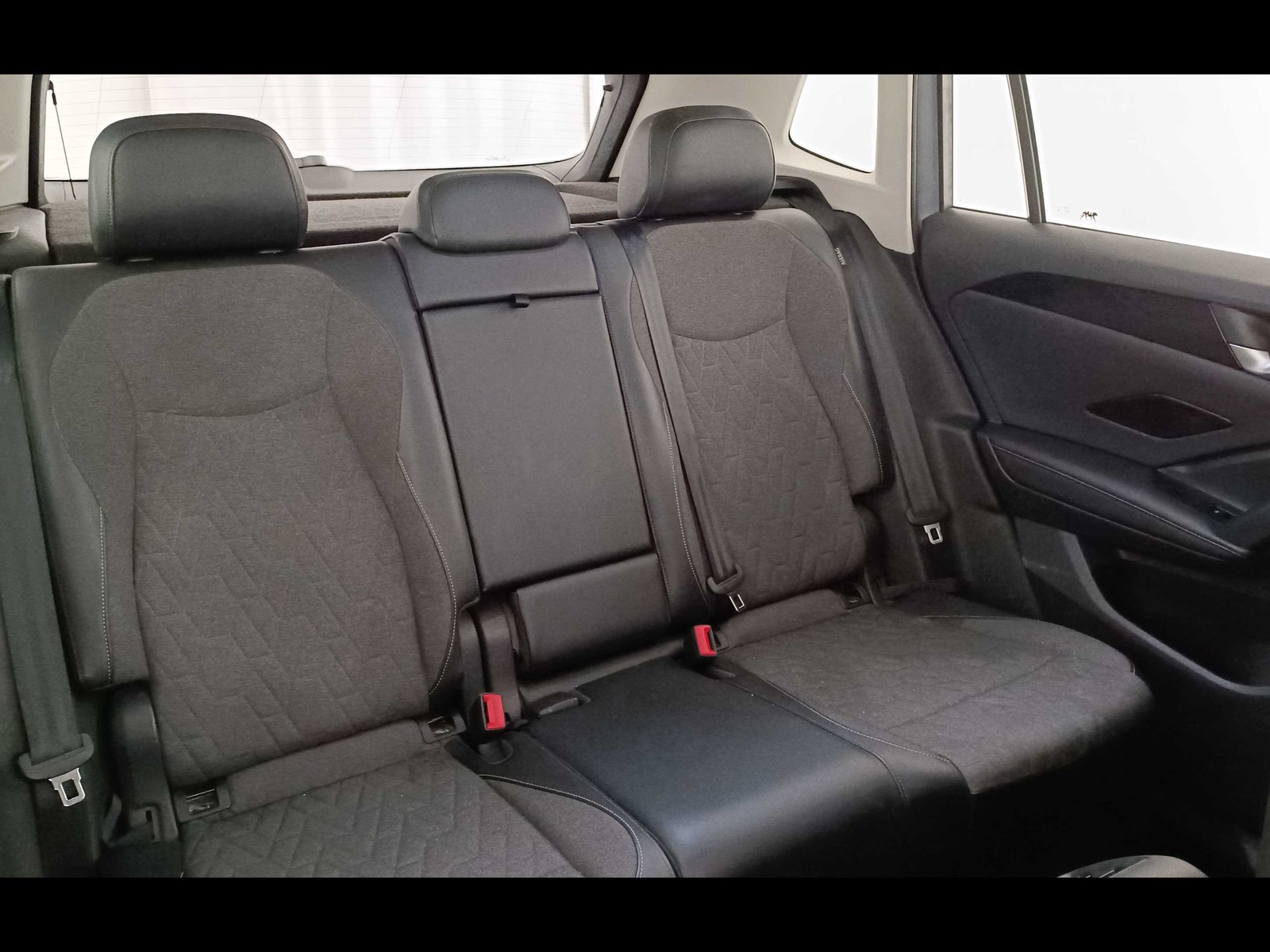 33 - Volkswagen Tiguan 2.0 tdi scr 150cv life dsg