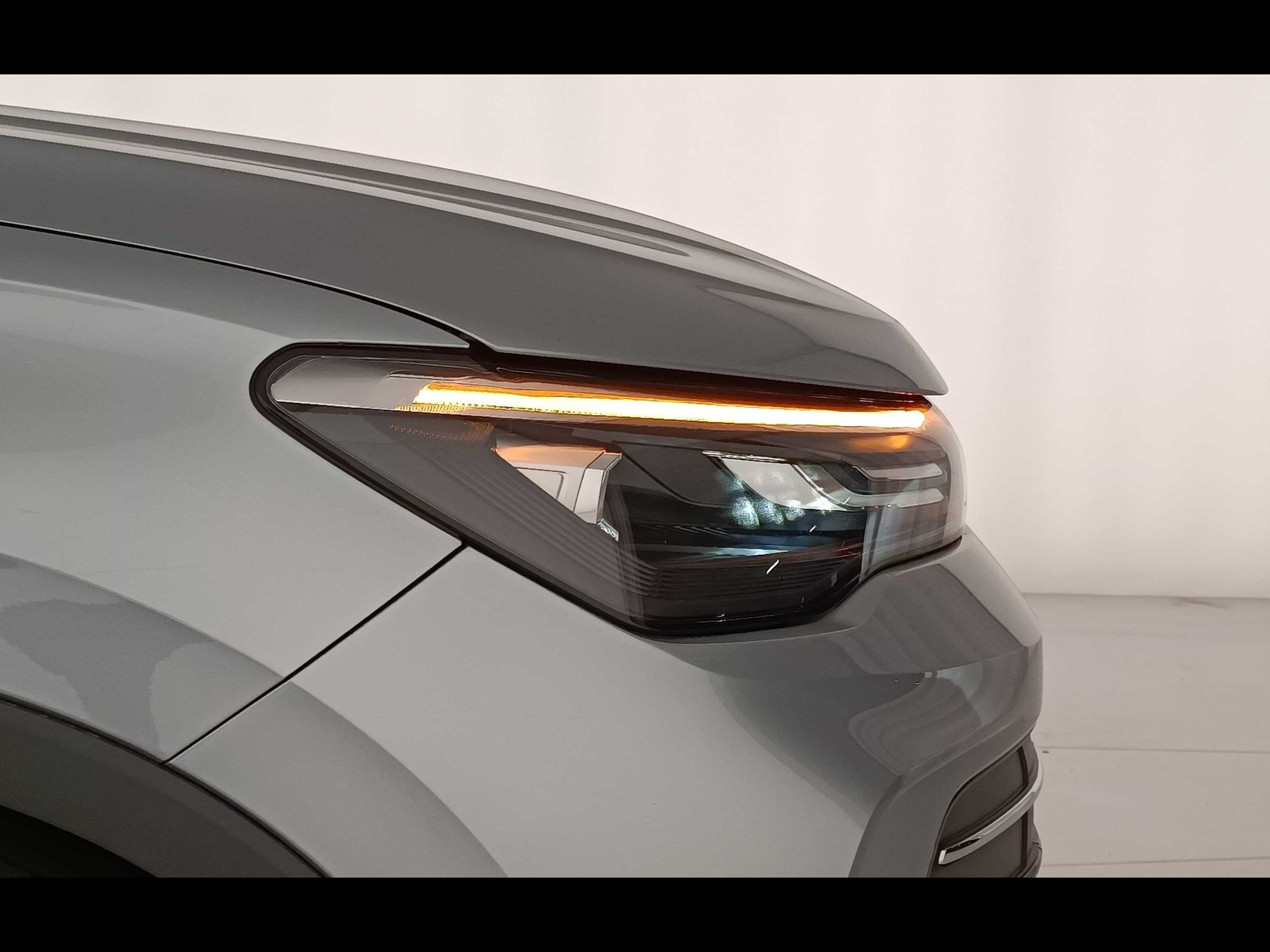 39 - Volkswagen Tiguan 2.0 tdi scr 150cv life dsg