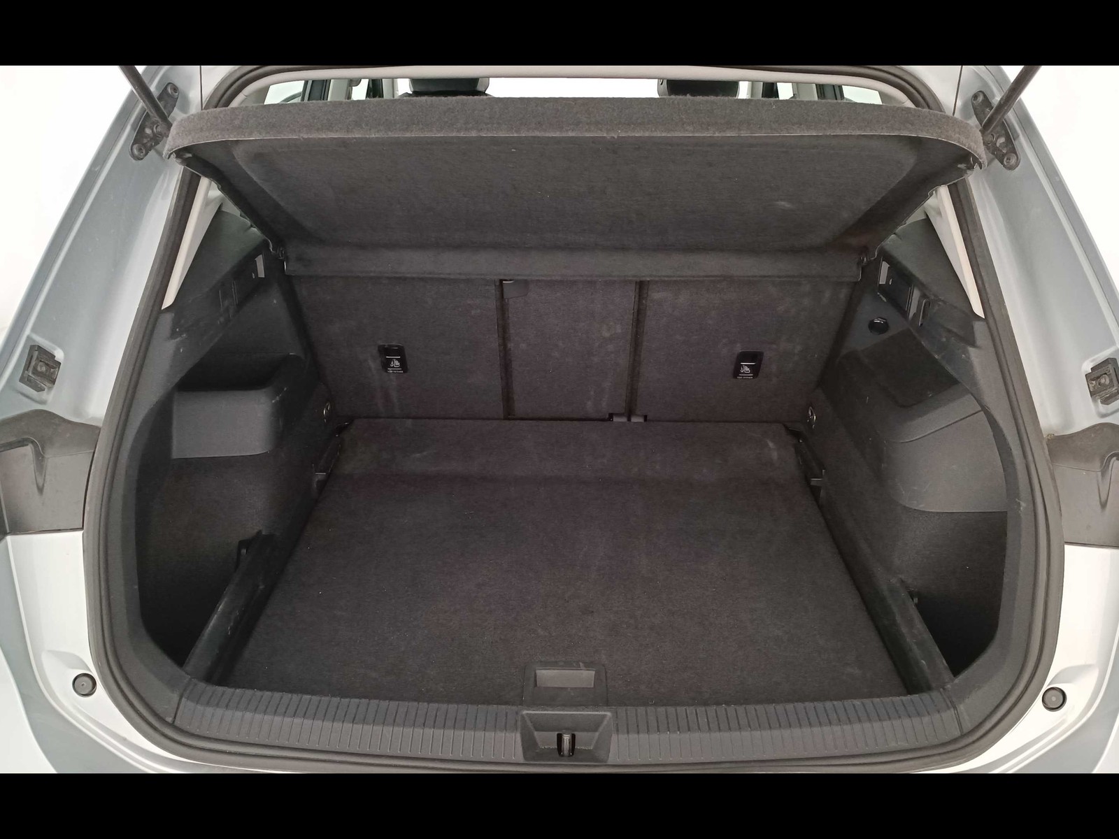 10 - Volkswagen Tiguan 2.0 tdi scr 150cv life dsg