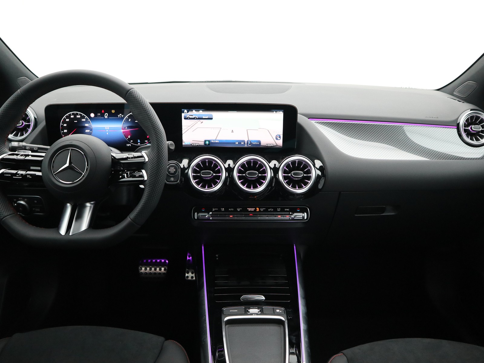 11 - Mercedes GLA 200 d amg line premium 8g-dct