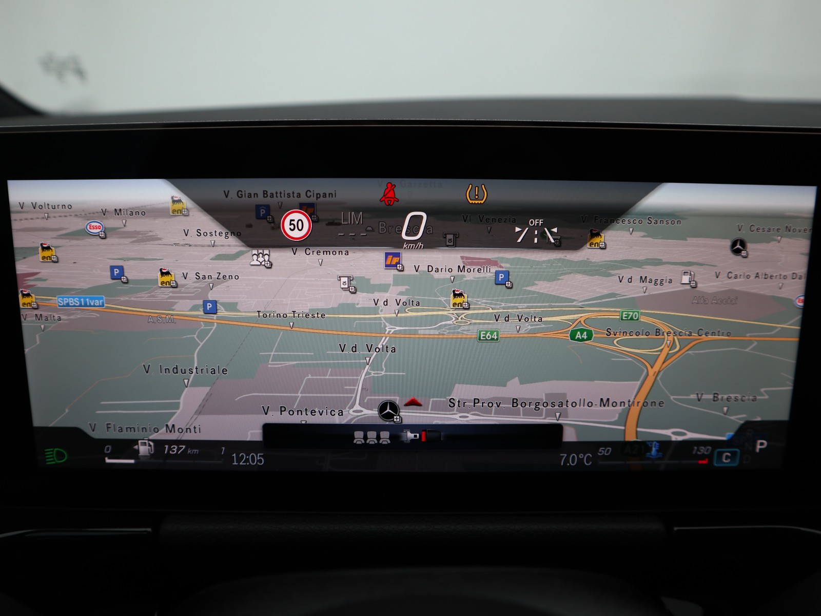 14 - Mercedes GLA 200 d amg line premium 8g-dct