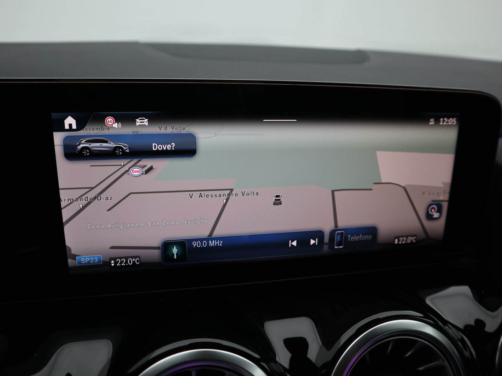 8 - Mercedes GLA 200 d amg line premium 8g-dct