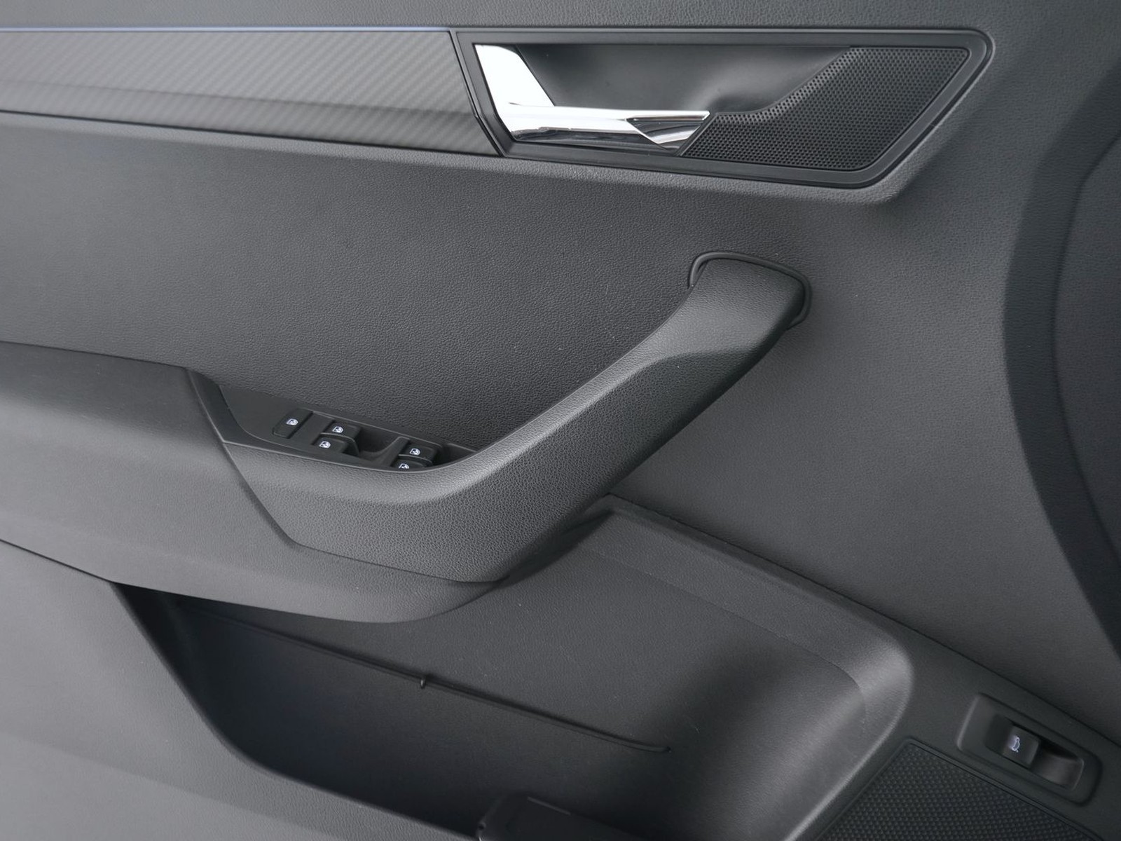 17 - Skoda Karoq 1.5 tsi act sportline dsg