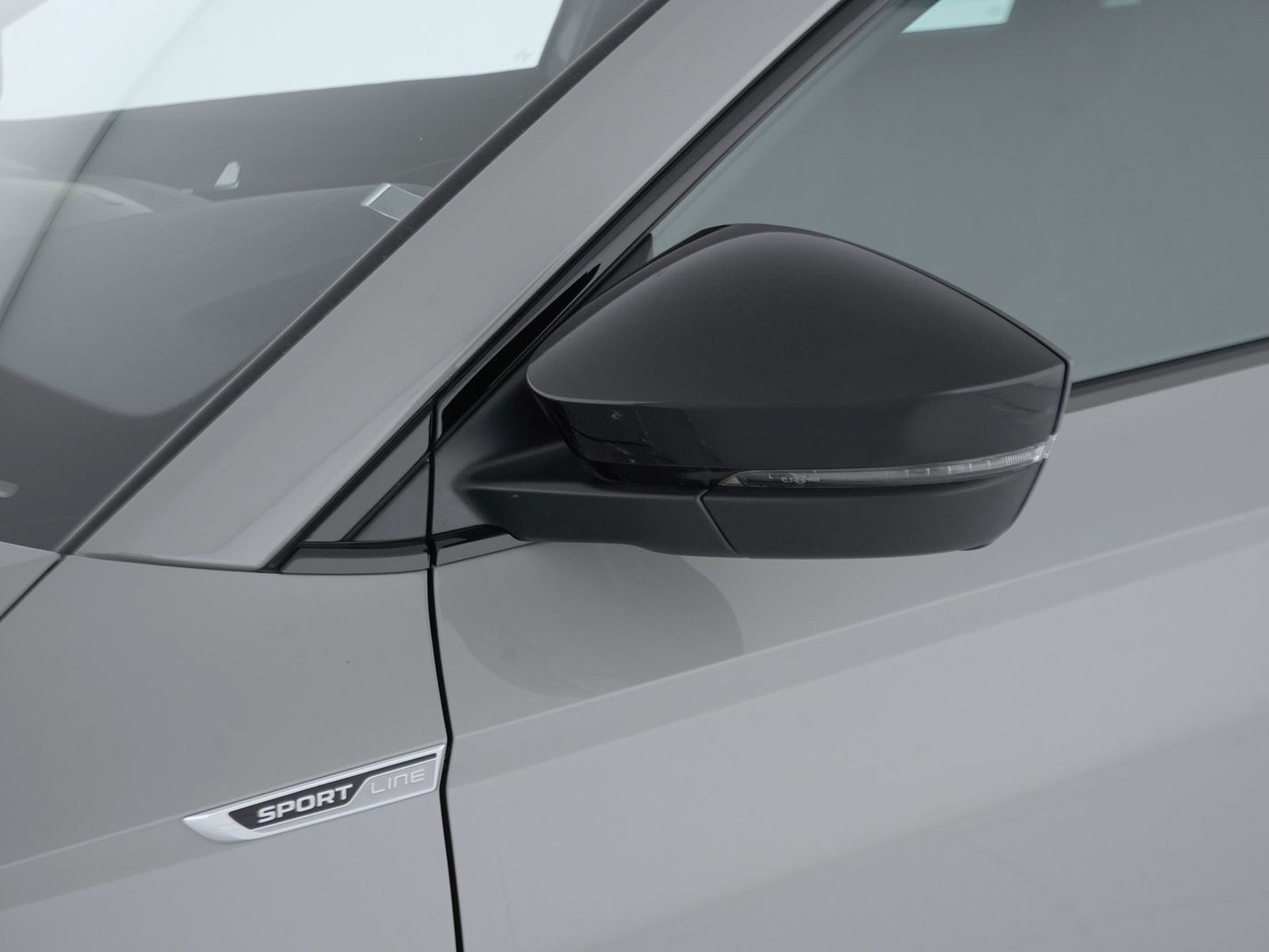 42 - Skoda Karoq 1.5 tsi act sportline dsg