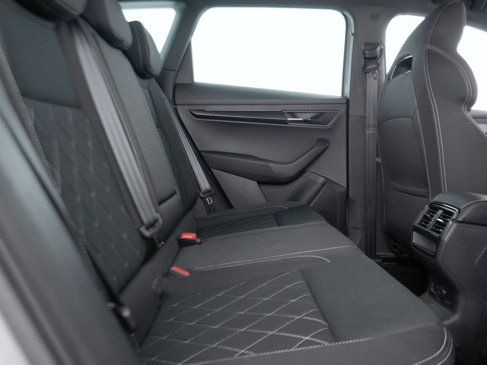 9 - Skoda Karoq 1.5 tsi act sportline dsg