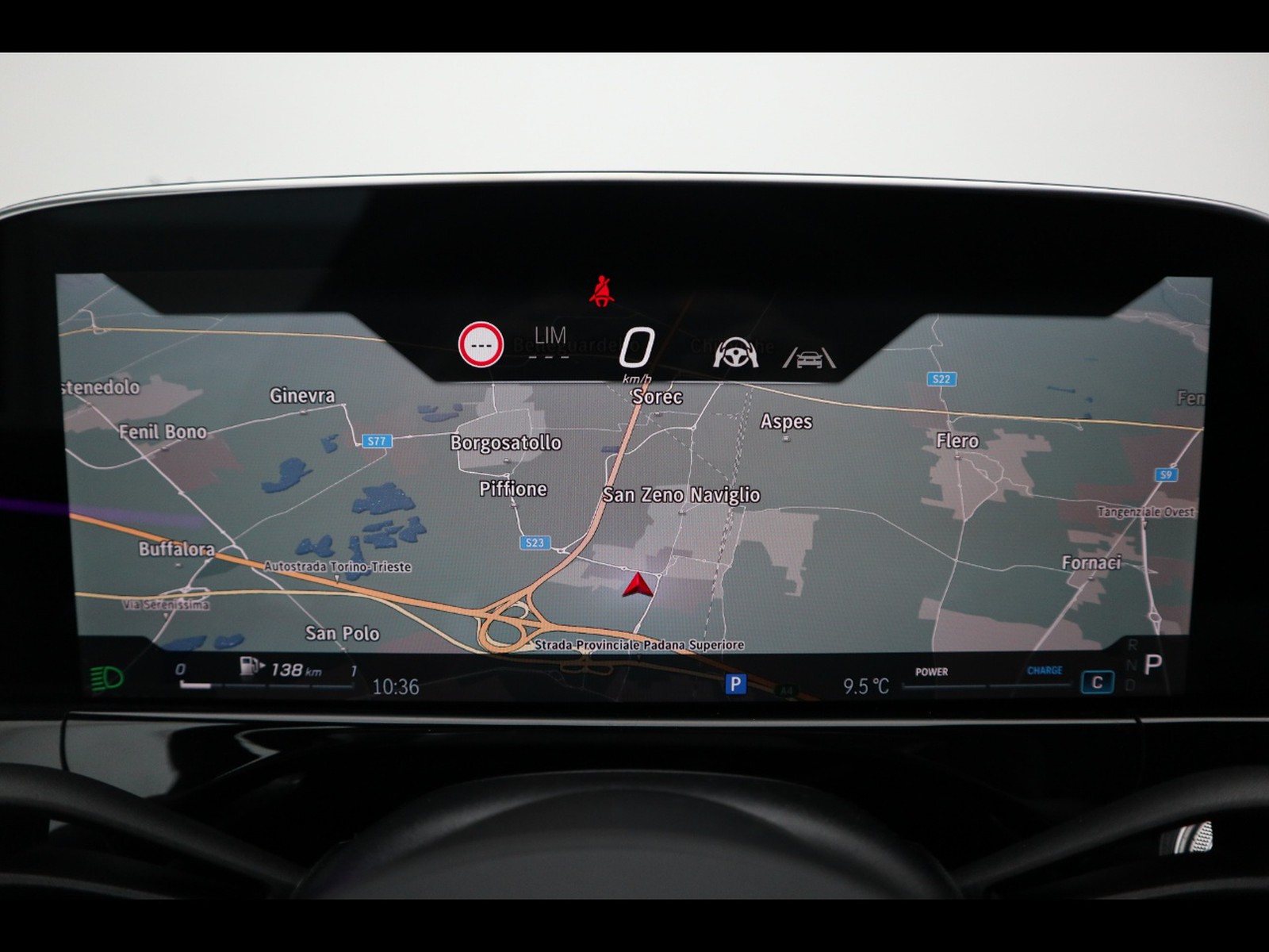 16 - Mercedes Classe E station wagon 220 d amg line premium 4matic 9g-tronic