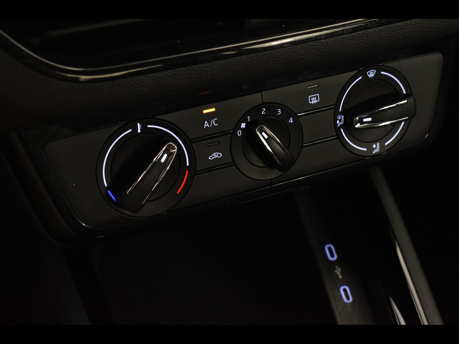 20 - Skoda Kamiq 1.0 tsi 95cv selection