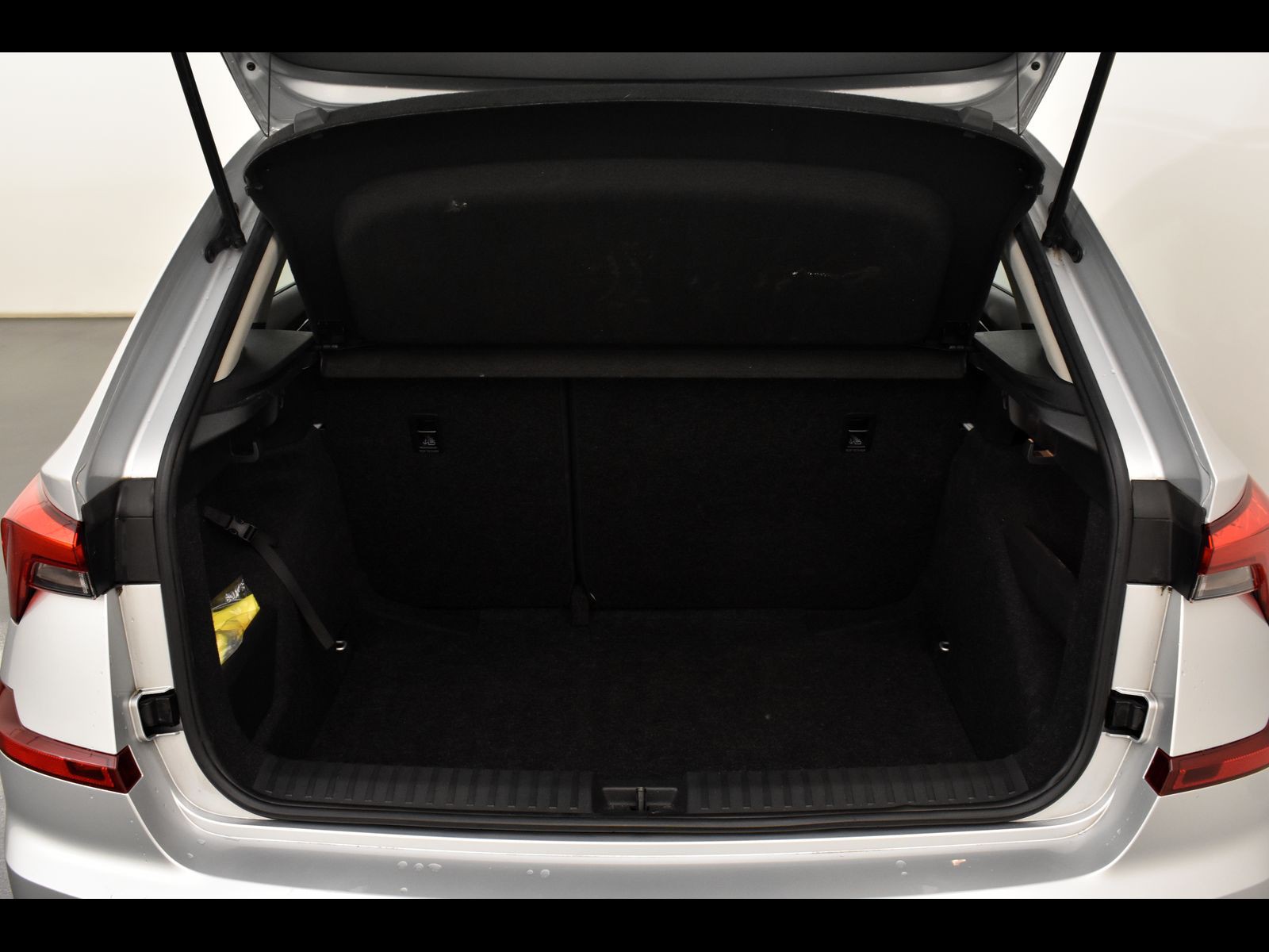 10 - Skoda Kamiq 1.0 tsi 95cv selection