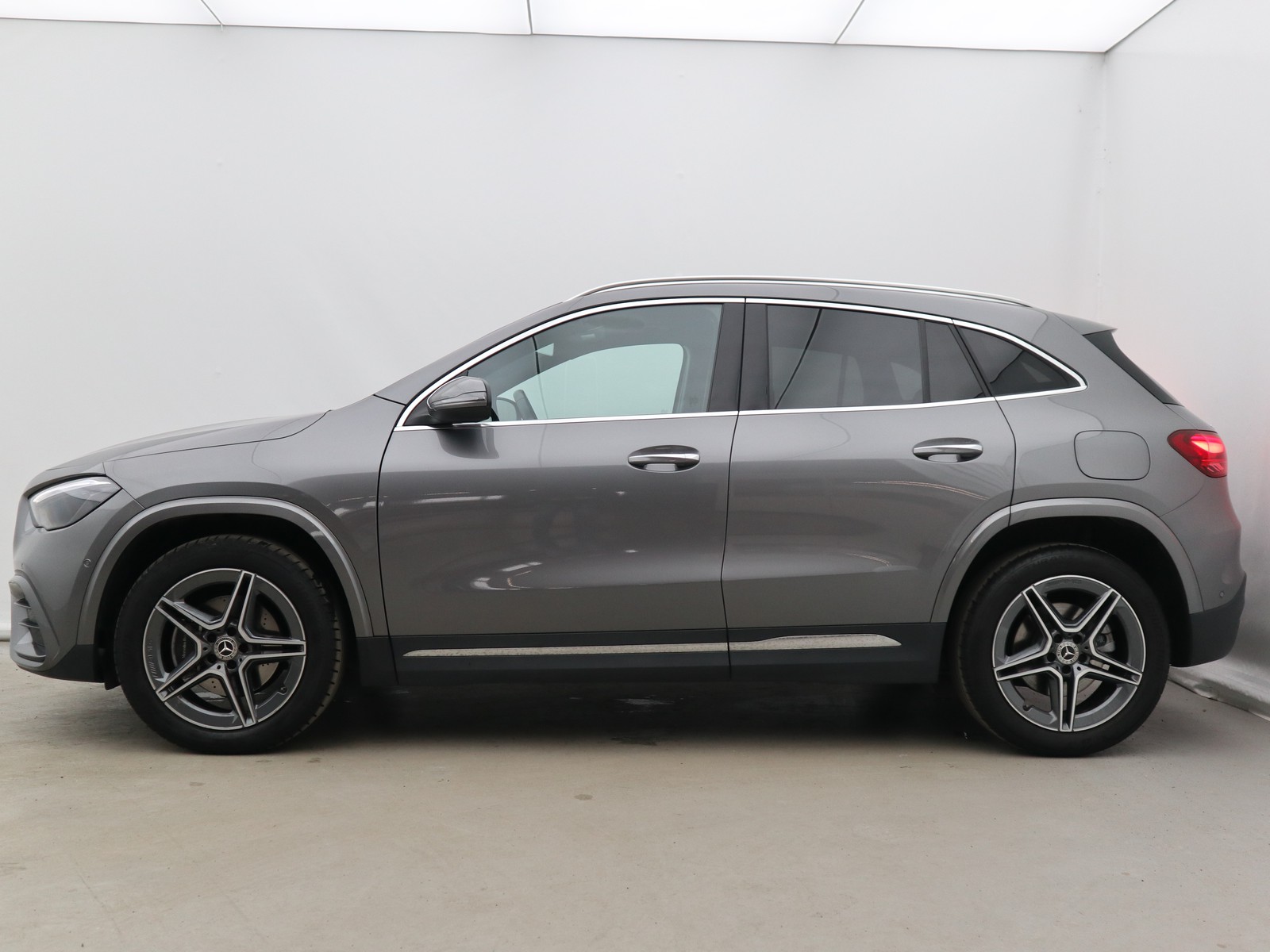 3 - Mercedes GLA 250 e plug-in-hybrid amg line advanced plus 8g-dct