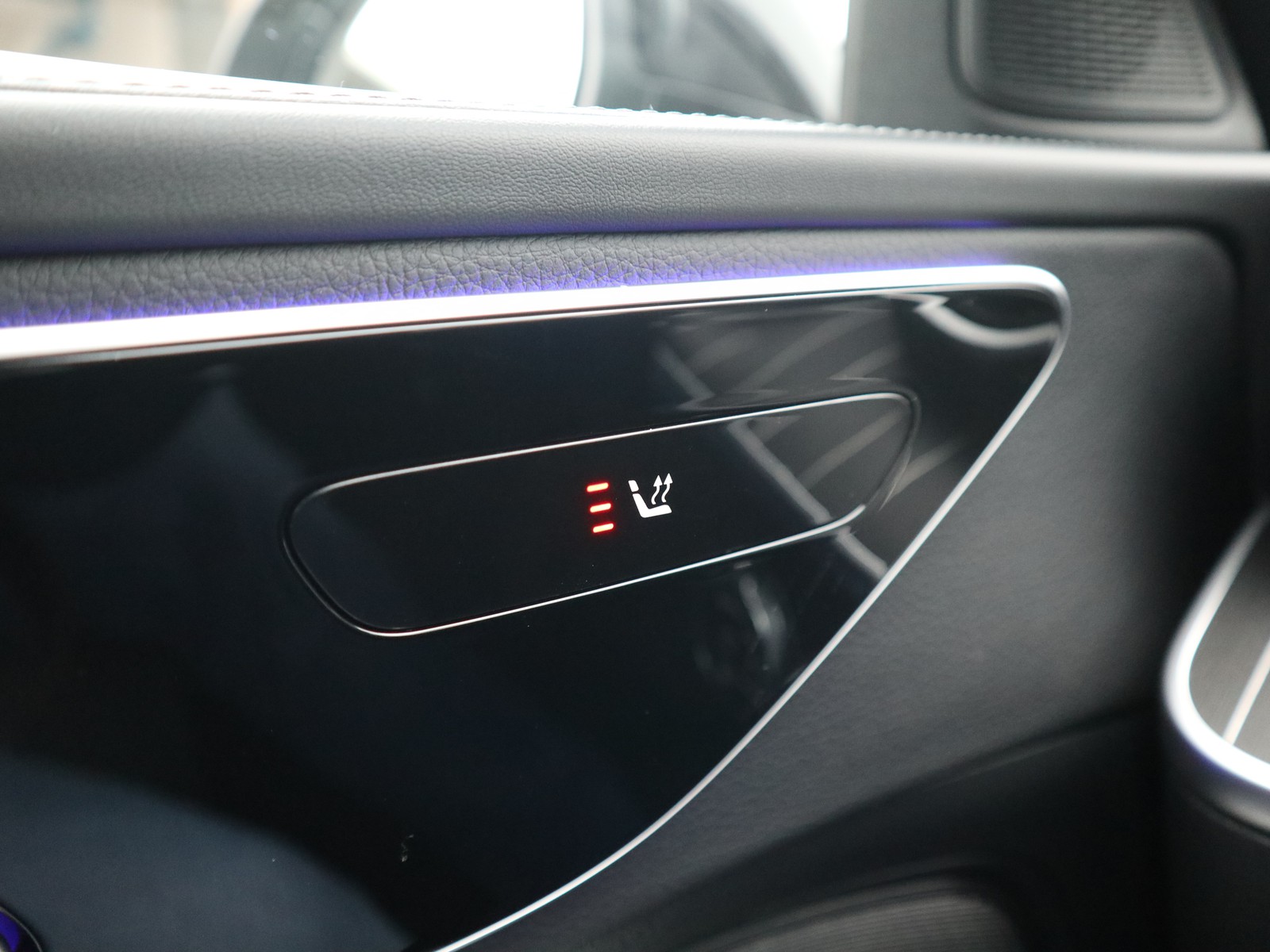 14 - Mercedes Classe C station wagon 200 d mild hybrid amg line advanced 9g-tronic