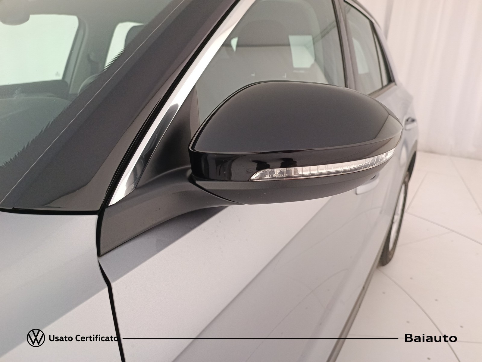 23 - Volkswagen T-Roc 2.0 tdi scr 150cv life dsg