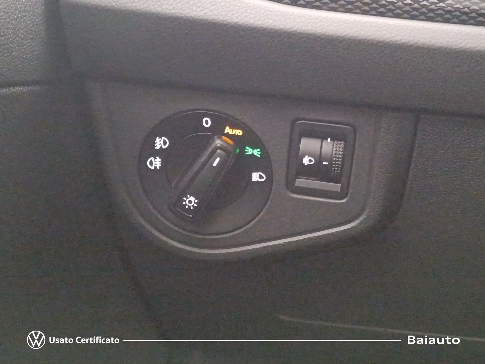 16 - Volkswagen Taigo 1.0 tsi 115cv life