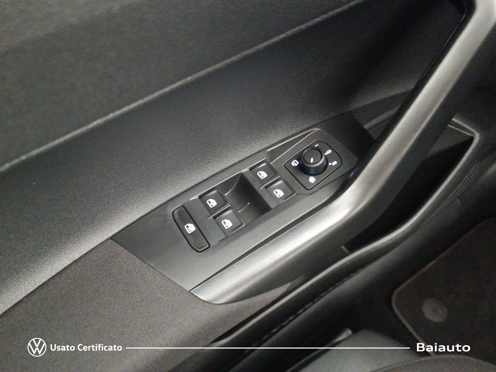 17 - Volkswagen Taigo 1.0 tsi 115cv life