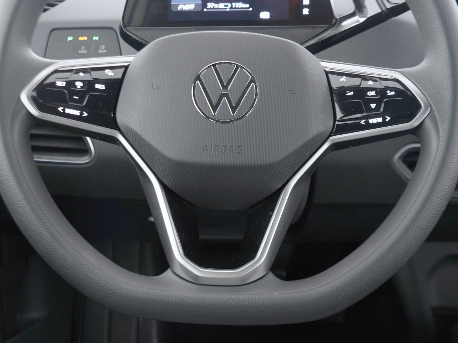 15 - Volkswagen ID.3 58 kwh pro performance active