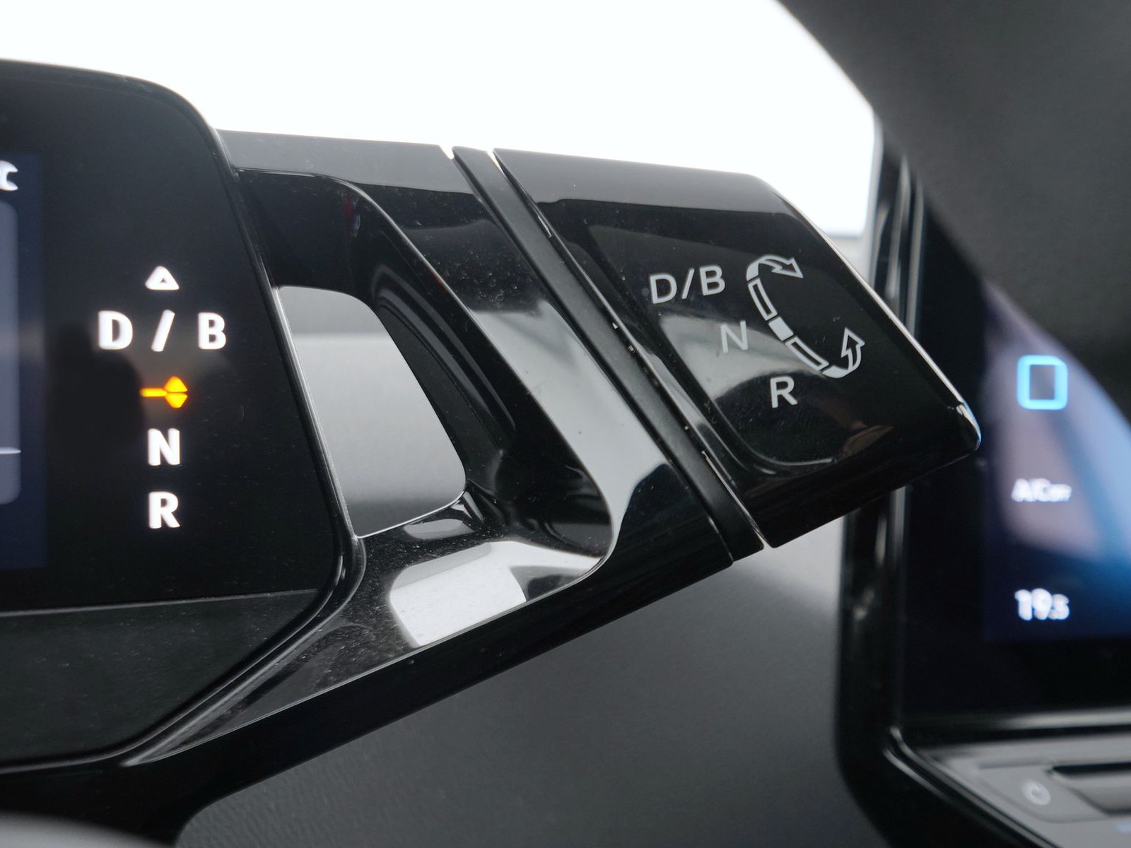 22 - Volkswagen ID.3 58 kwh pro performance active