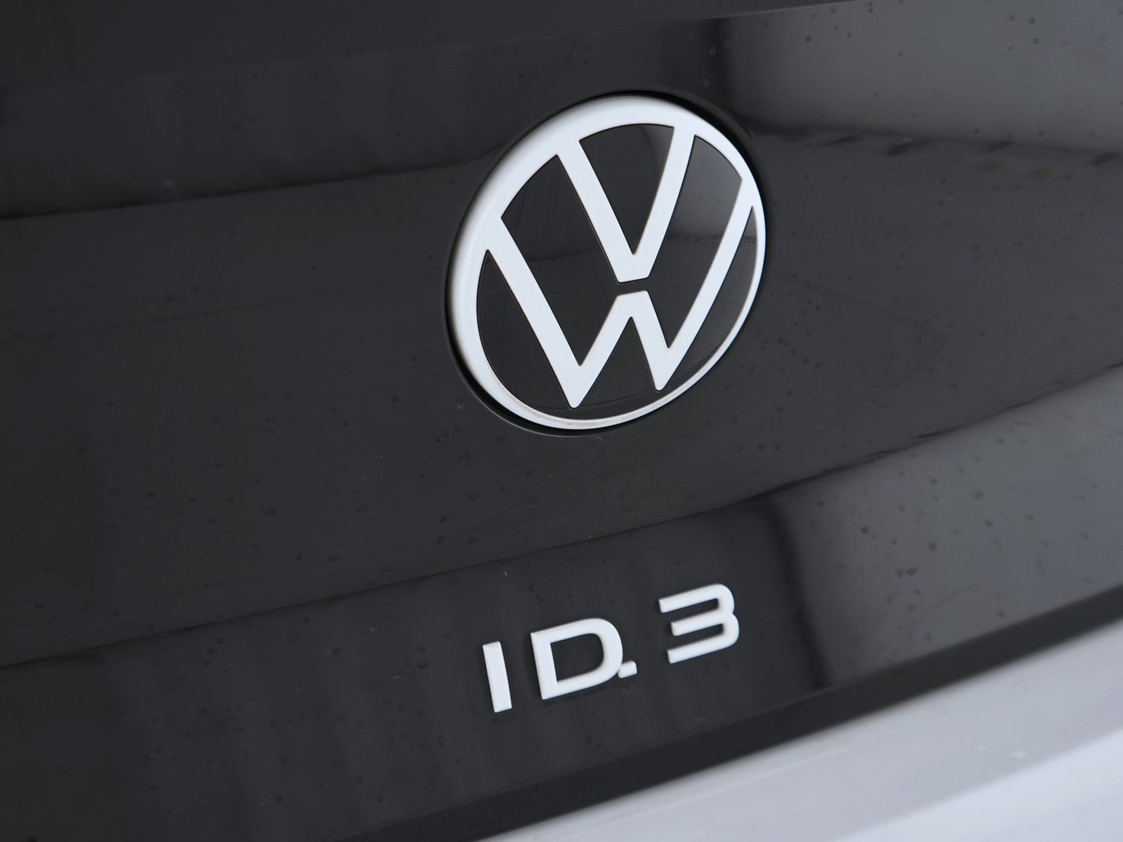 35 - Volkswagen ID.3 58 kwh pro performance active