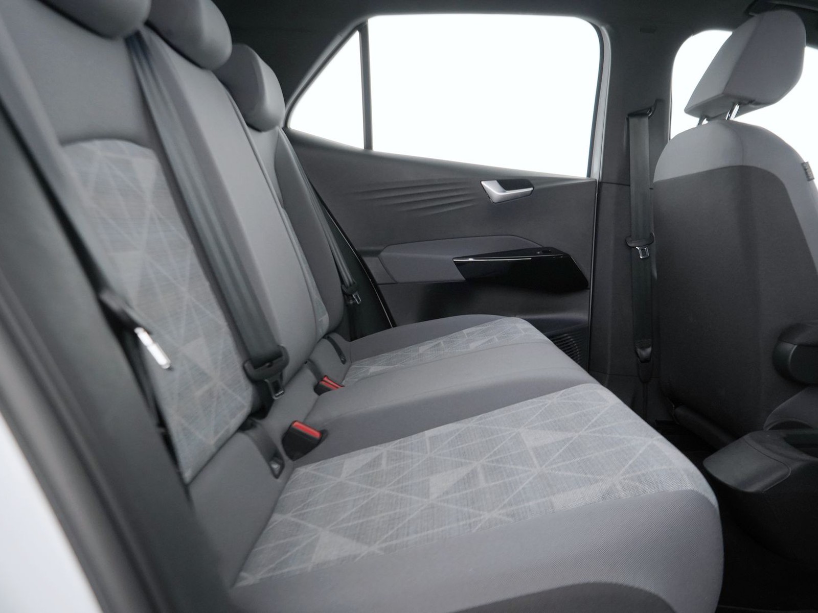 9 - Volkswagen ID.3 58 kwh pro performance active