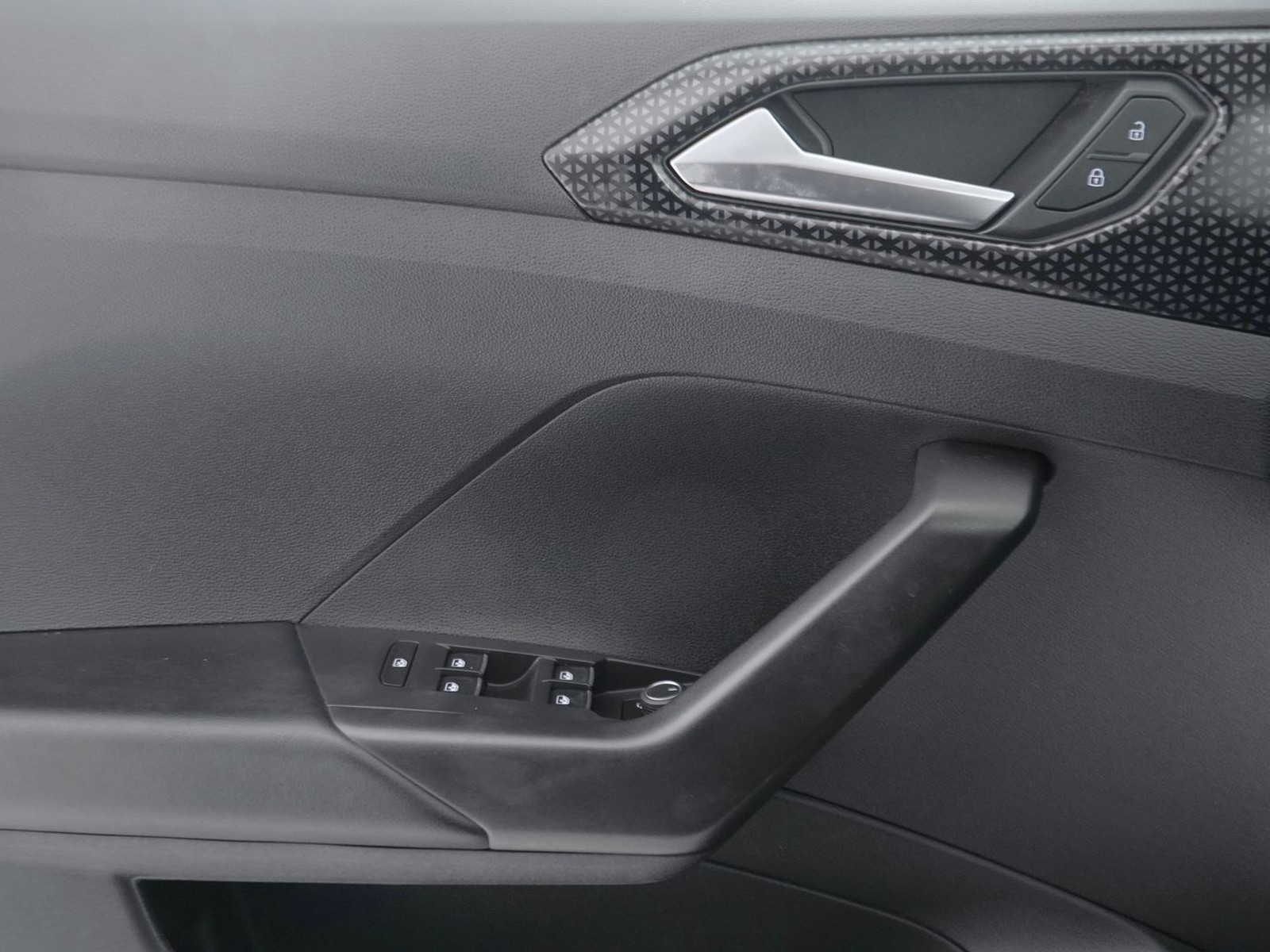 17 - Volkswagen T-Cross 1.5 tsi 150cv advanced dsg