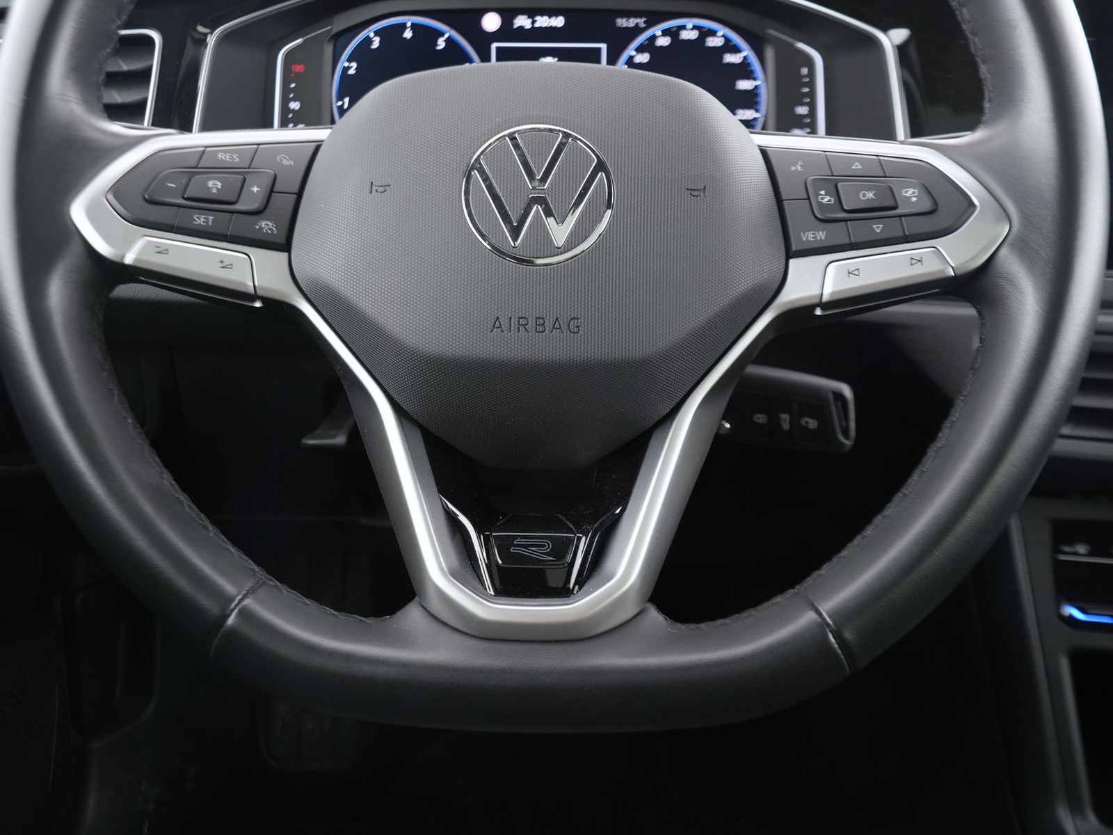 15 - Volkswagen Taigo 1.0 tsi 115cv r-line dsg