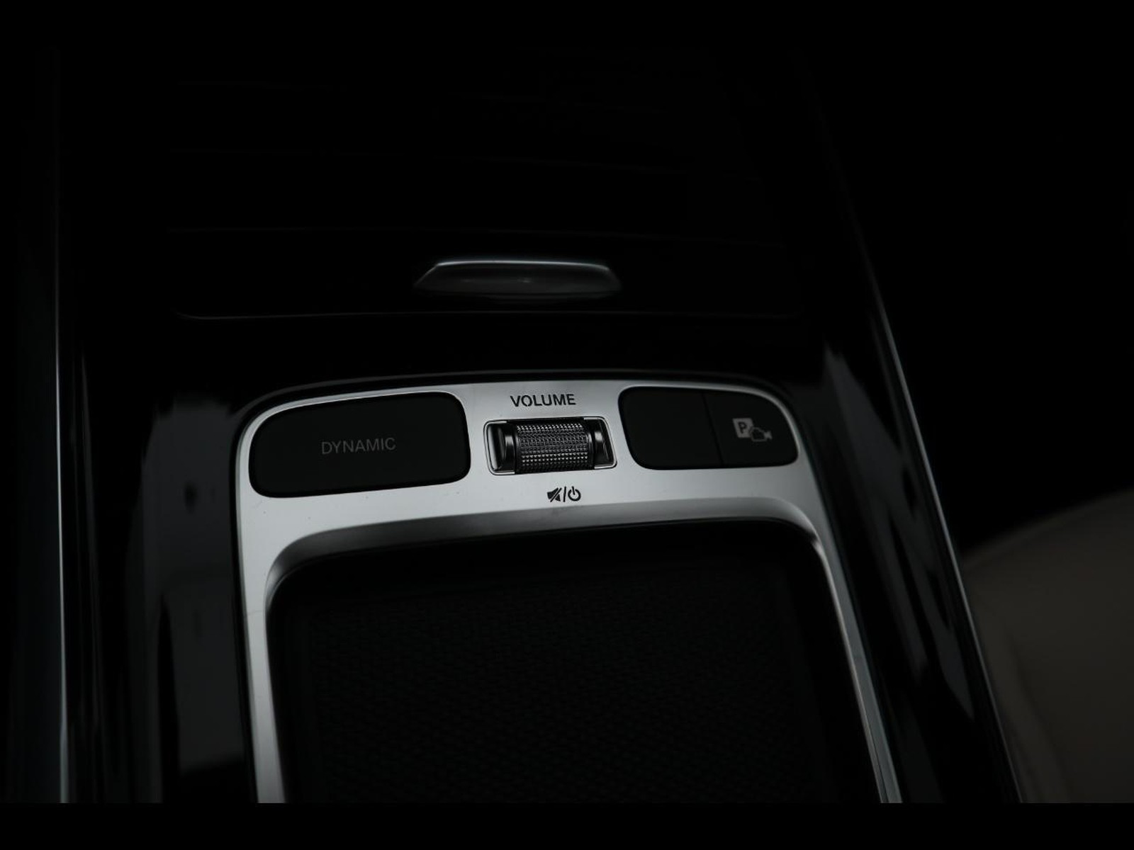 14 - Mercedes GLA 180 d progressive advanced 8g-dct