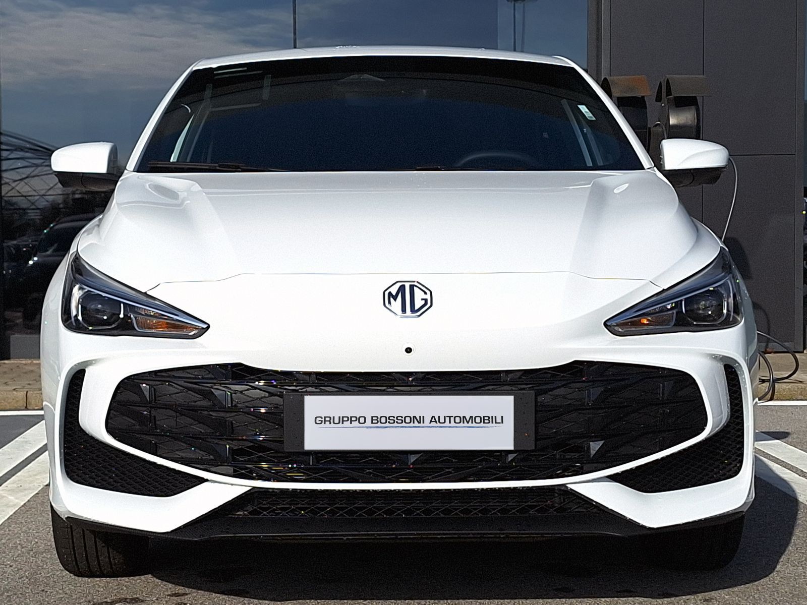 2 - Mg MG3 1.5 hybrid+ luxury