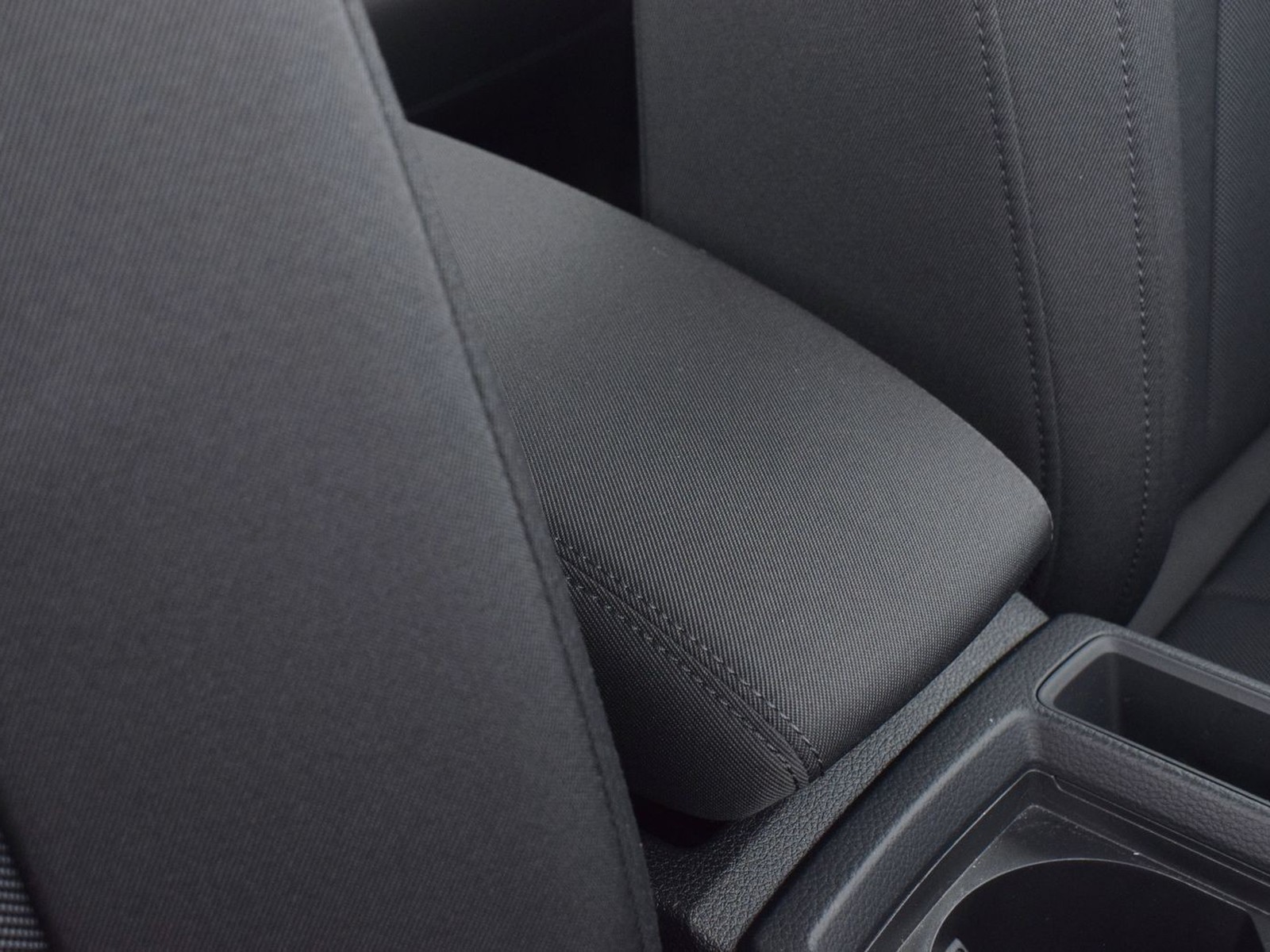 17 - Audi Q3 35 2.0 tdi business advanced s tronic