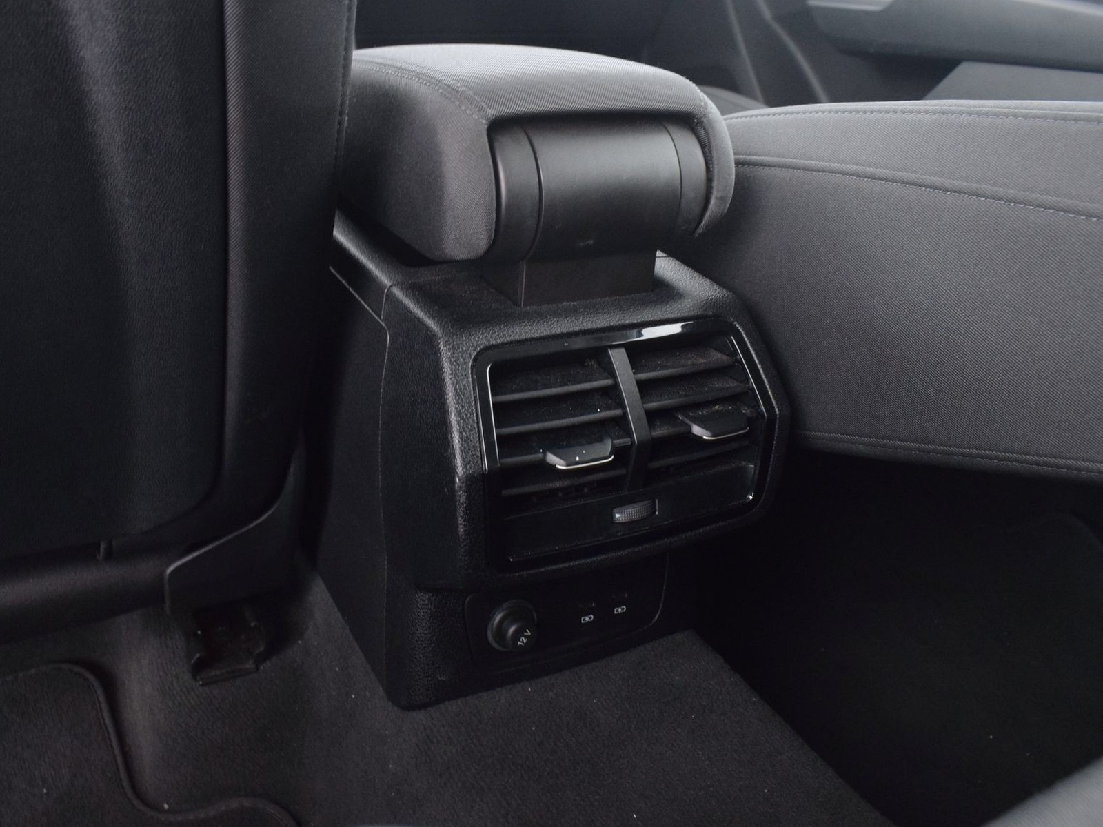 26 - Audi Q3 35 2.0 tdi business advanced s tronic