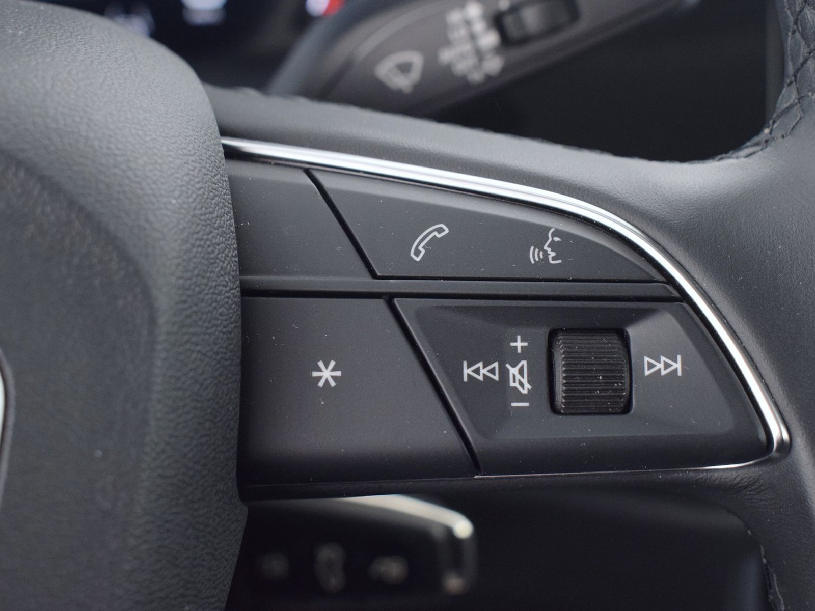 9 - Audi Q3 35 2.0 tdi business advanced s tronic