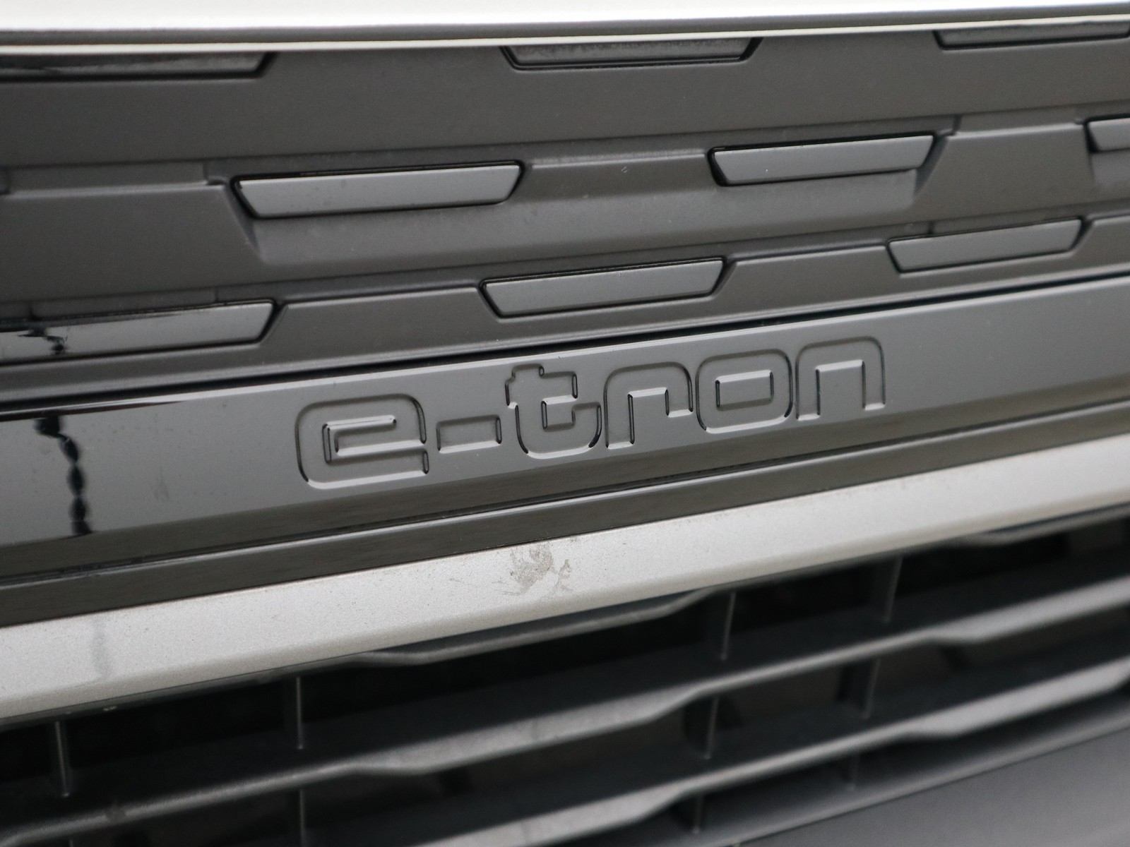 21 - Audi Q4 e-tron sportback e-tron 40 s line edition