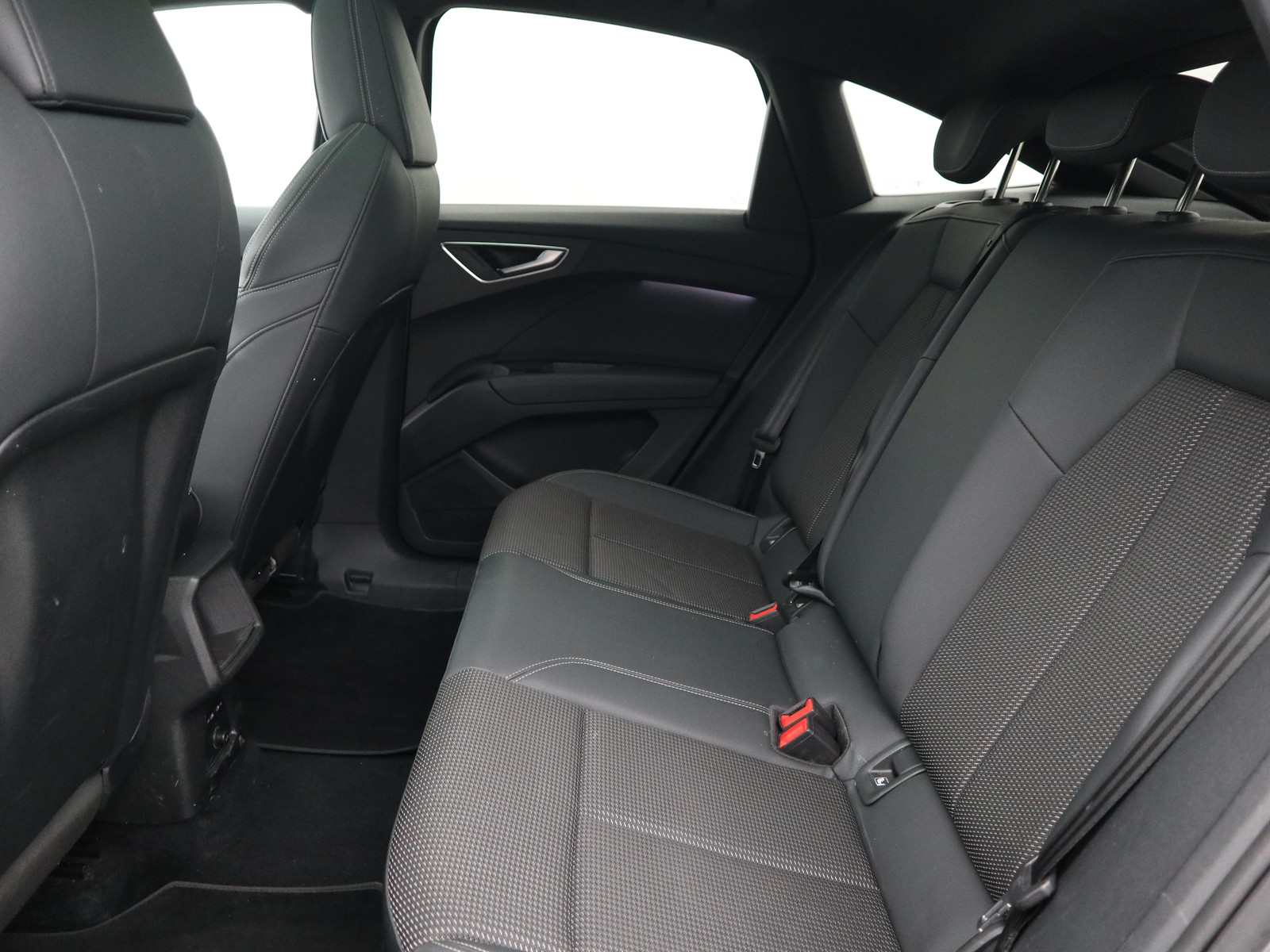 8 - Audi Q4 e-tron sportback e-tron 40 s line edition