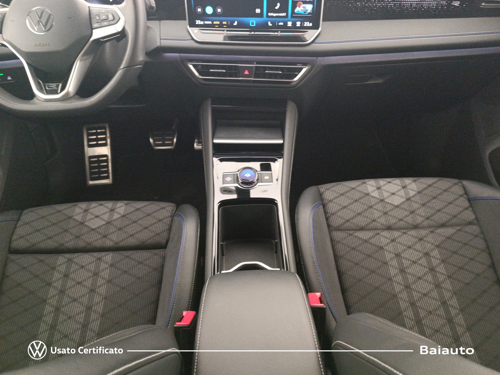 14 - Volkswagen Tiguan 2.0 tdi scr 150cv r-line dsg