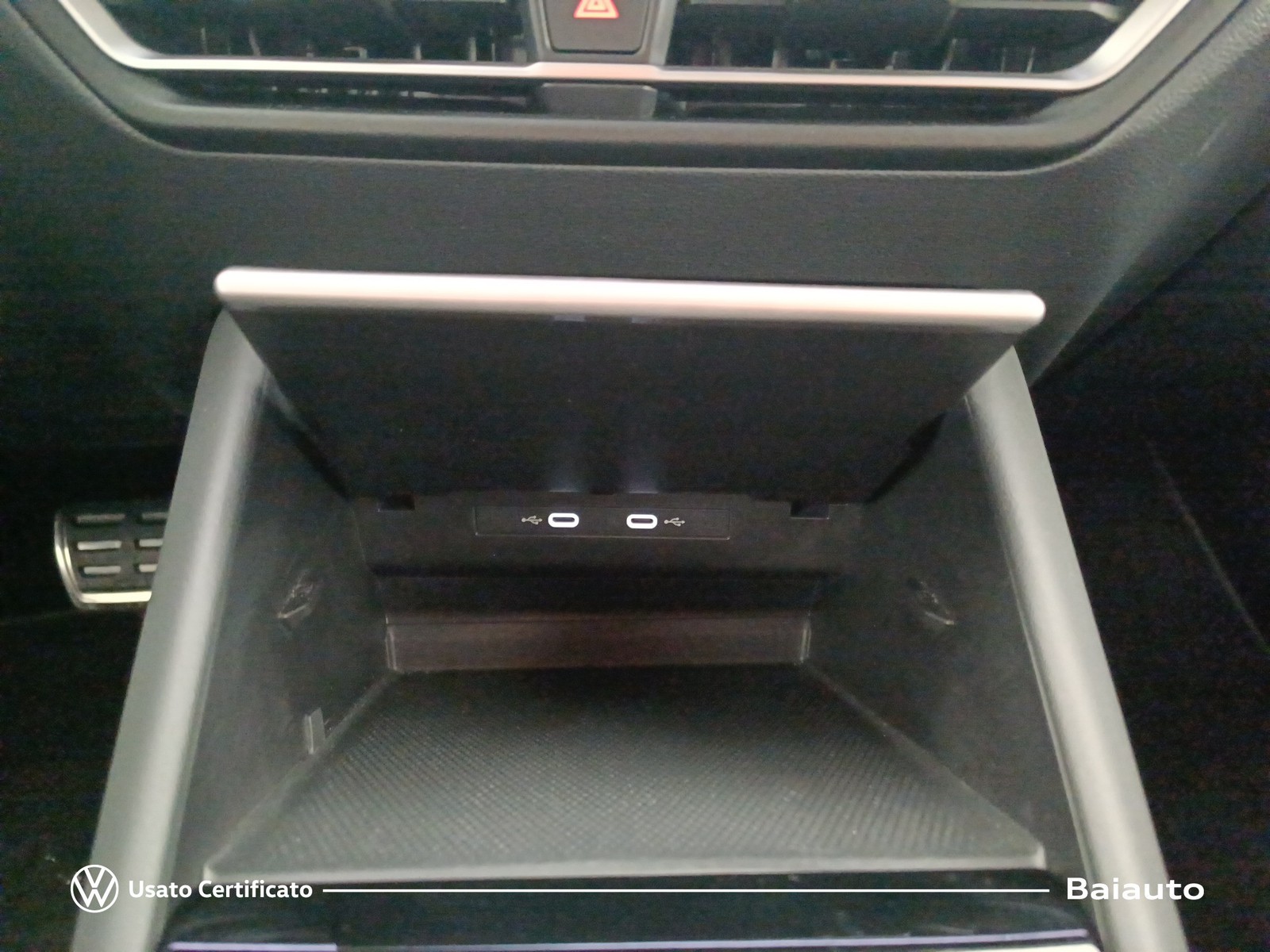 12 - Volkswagen Tiguan 2.0 tdi scr 150cv r-line dsg