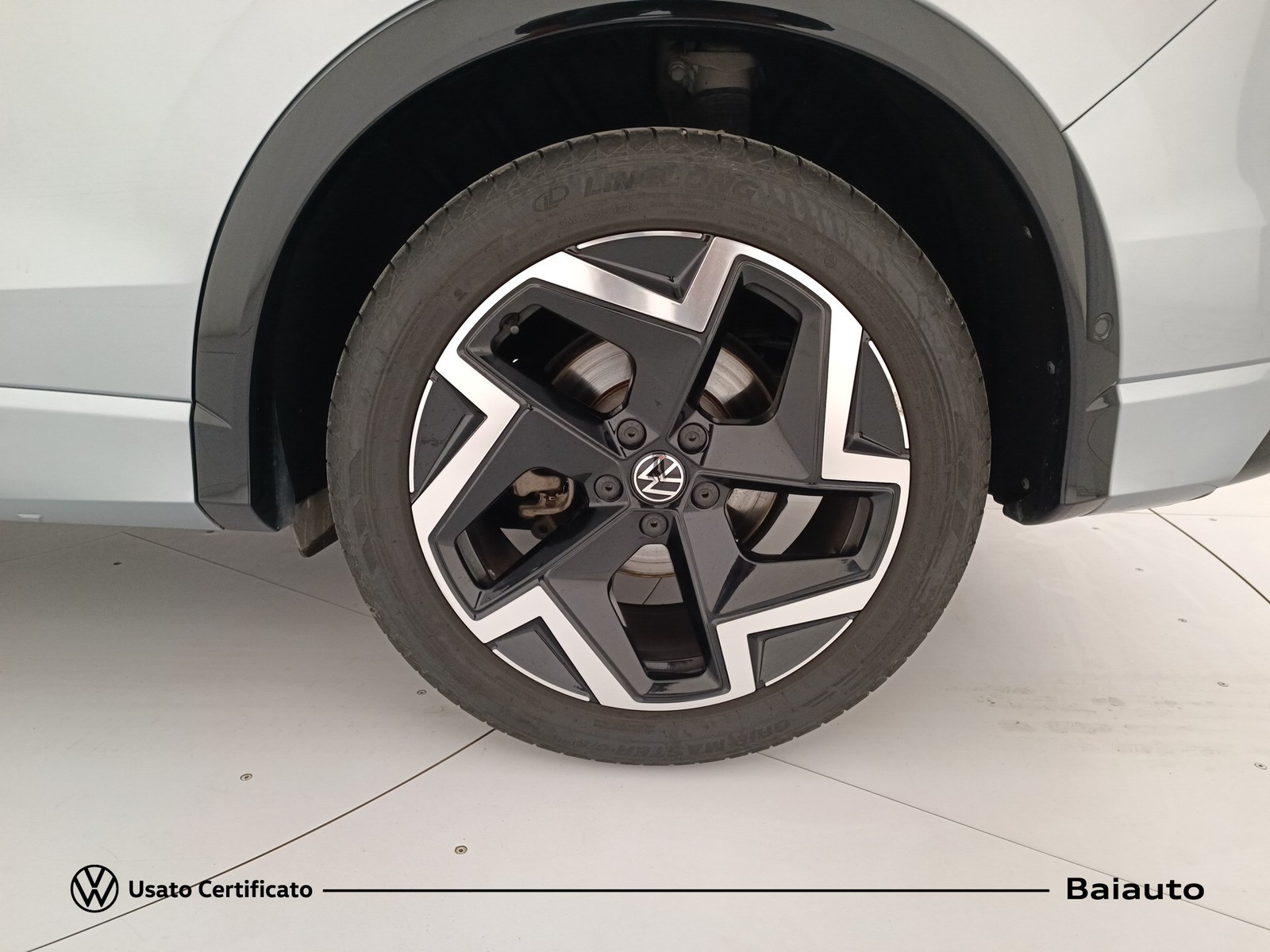 29 - Volkswagen Tiguan 2.0 tdi scr 150cv r-line dsg