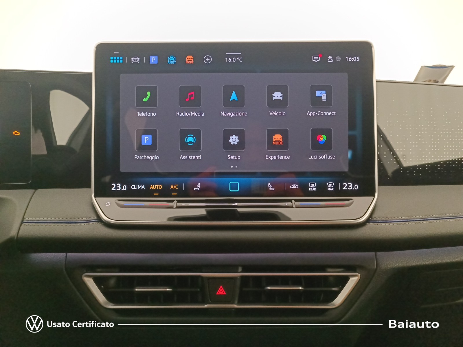 10 - Volkswagen Tiguan 2.0 tdi scr 150cv r-line dsg